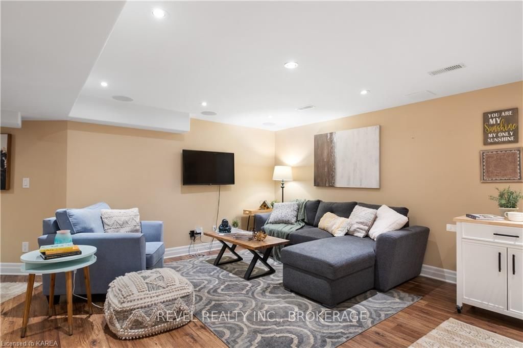 Photo 28 of 43 Kidd Drive, Loyalist, Amherstview — HOMEH