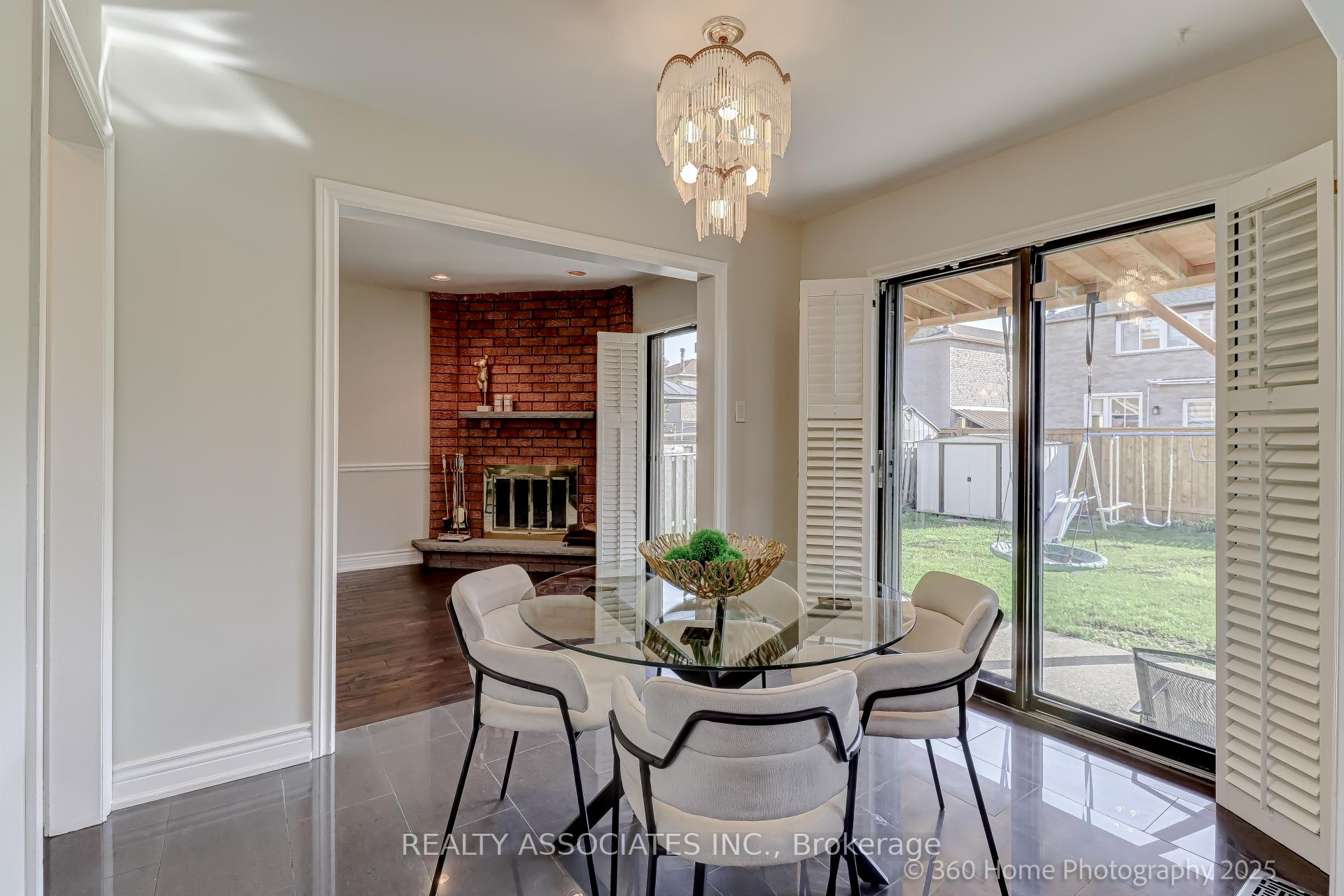 Photo 4 of 148 Cartmel Drive, Markham, Milliken Mills East — HOMEH