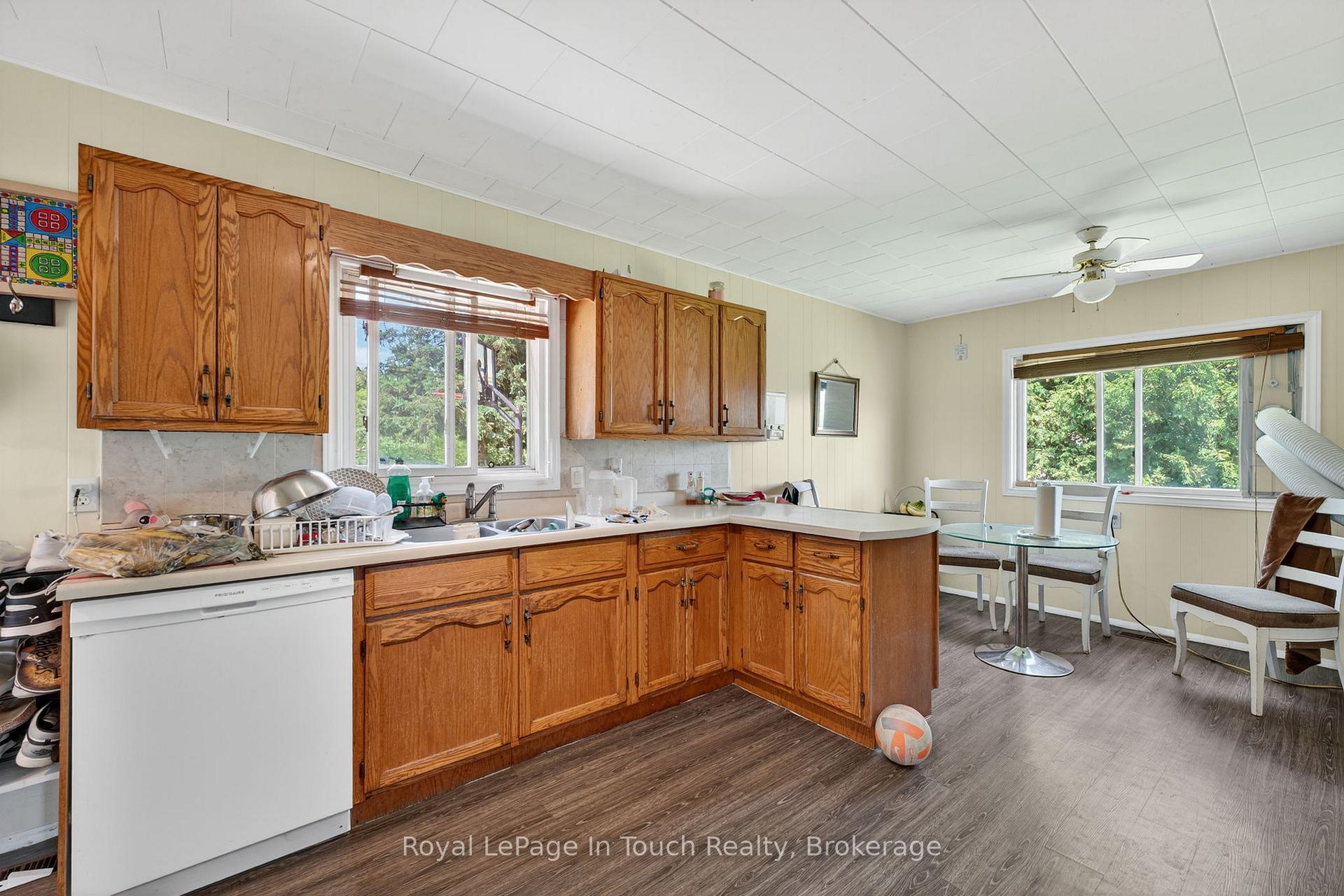 Photo 7 of 8906 County Road 93, Midland — HOMEH