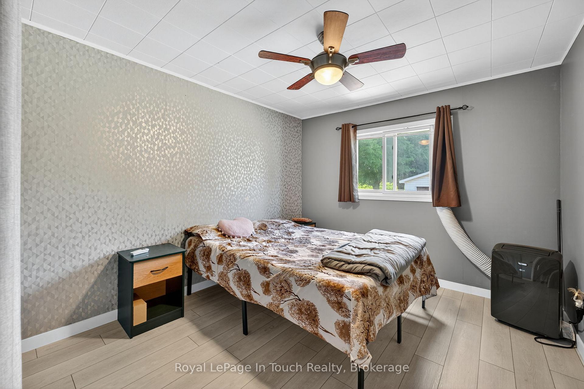 Photo 9 of 8906 County Road 93, Midland — HOMEH