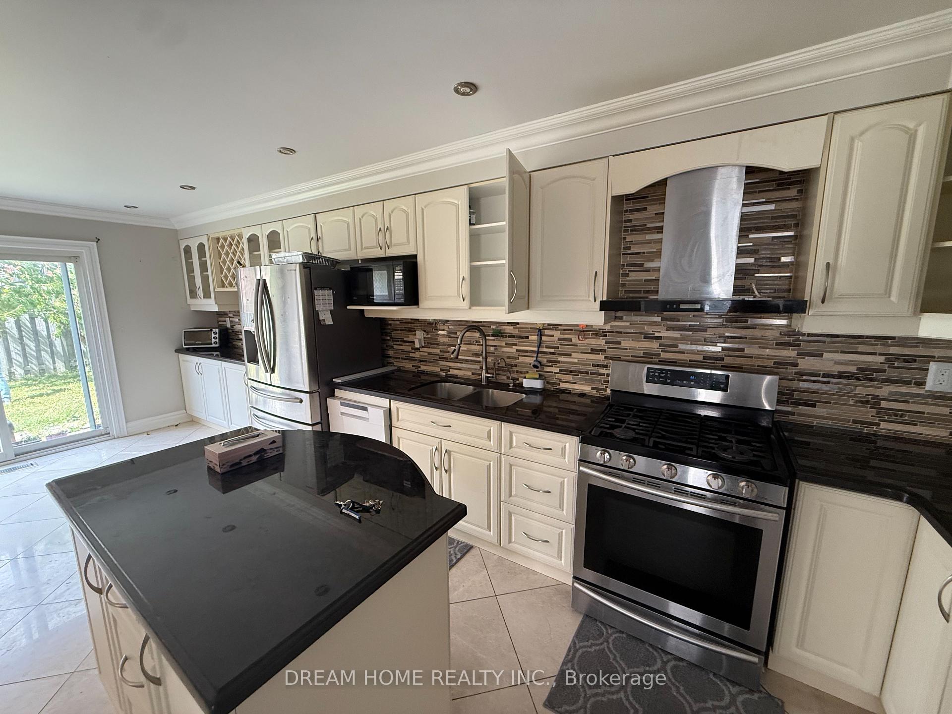 Photo 6 of 49 Sophia Road, Markham, Middlefield — HOMEH