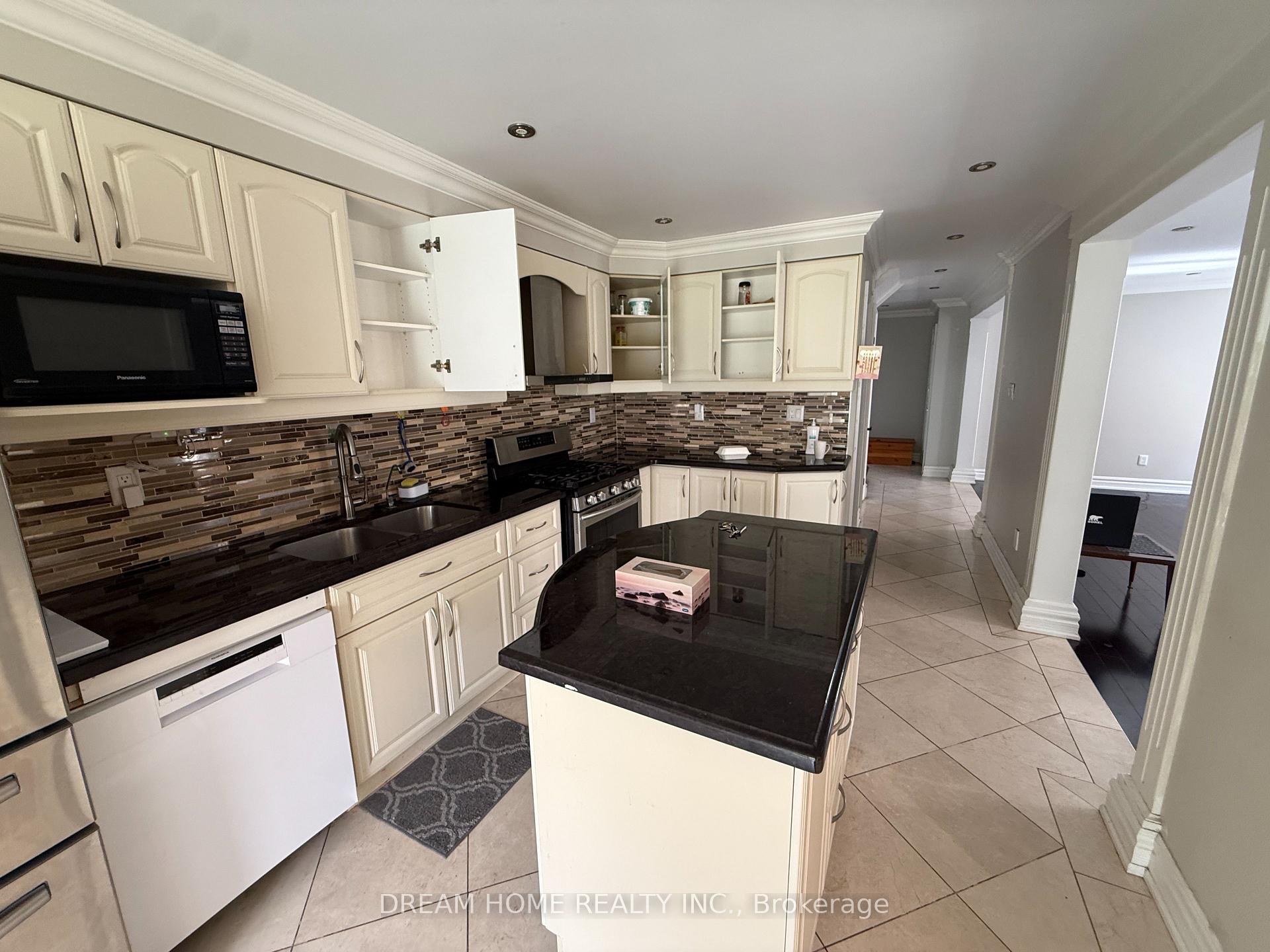 Photo 8 of 49 Sophia Road, Markham, Middlefield — HOMEH
