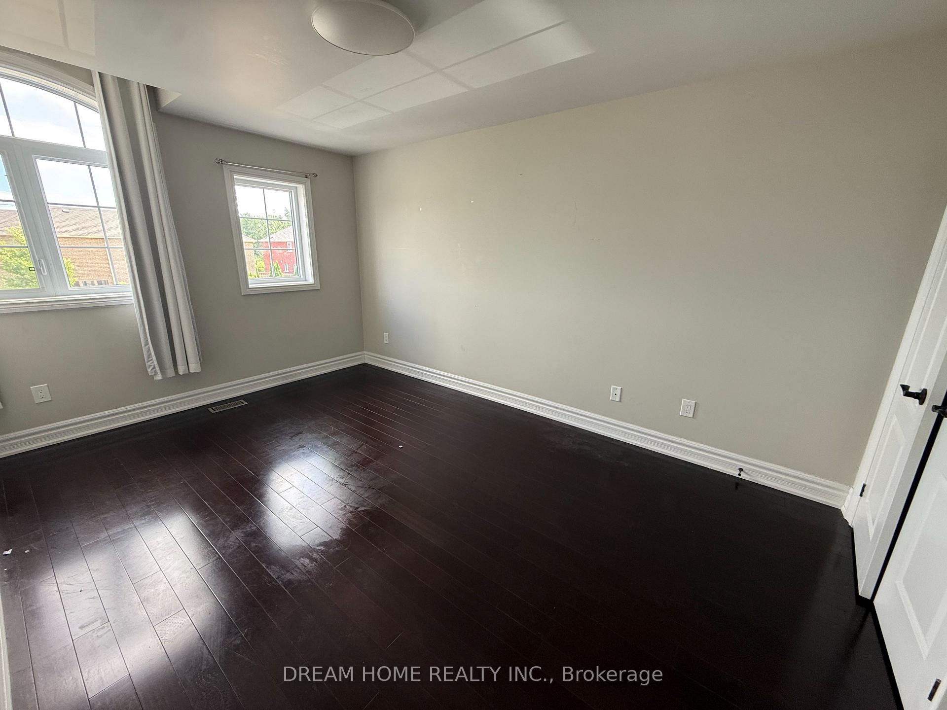 Photo 10 of 49 Sophia Road, Markham, Middlefield — HOMEH