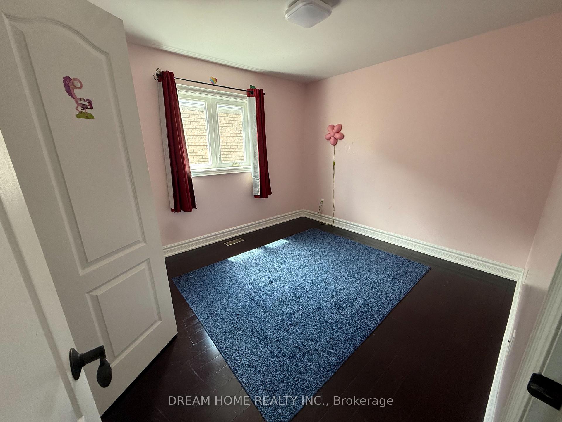 Photo 11 of 49 Sophia Road, Markham, Middlefield — HOMEH