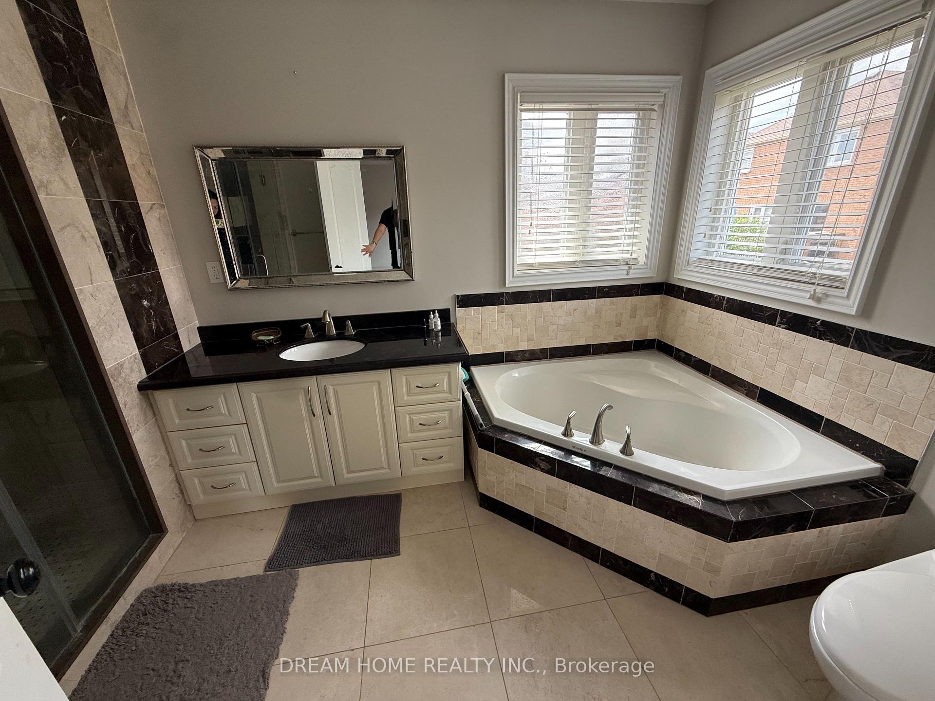 Photo 13 of 49 Sophia Road, Markham, Middlefield — HOMEH