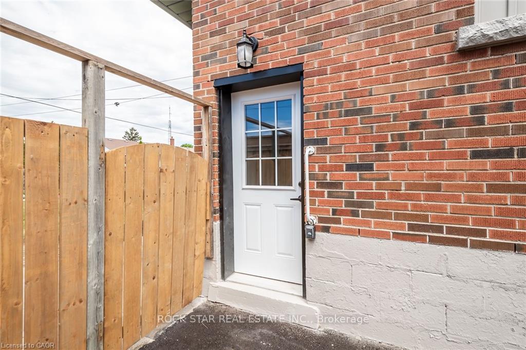 Photo 8 of 88 Wise Crescent, Hamilton, Huntington — HOMEH