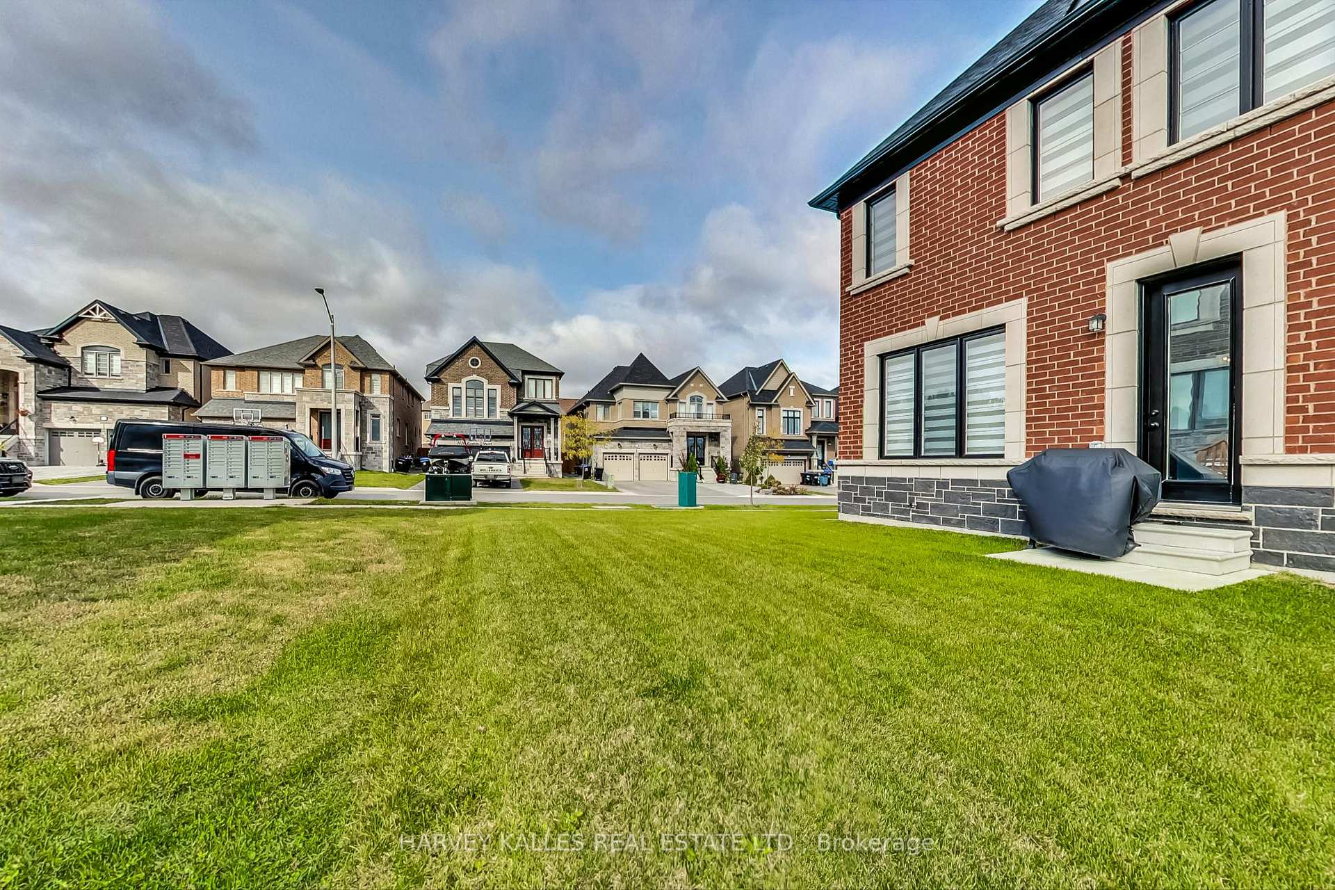 Photo 26 of 2142 Wilson Street, Innisfil, Alcona — HOMEH