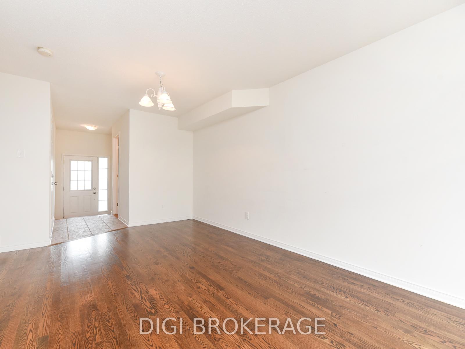 Photo 5 of 247 Arrita Street, Ottawa, Kanata - Emerald Meadows/Trailwest — HOMEH