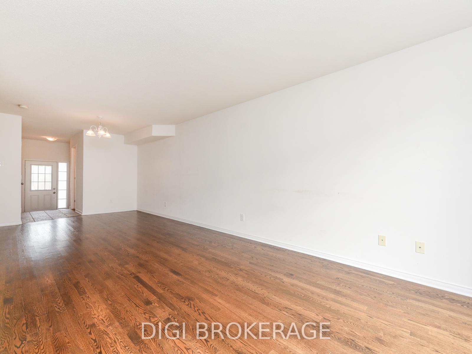 Photo 9 of 247 Arrita Street, Ottawa, Kanata - Emerald Meadows/Trailwest — HOMEH
