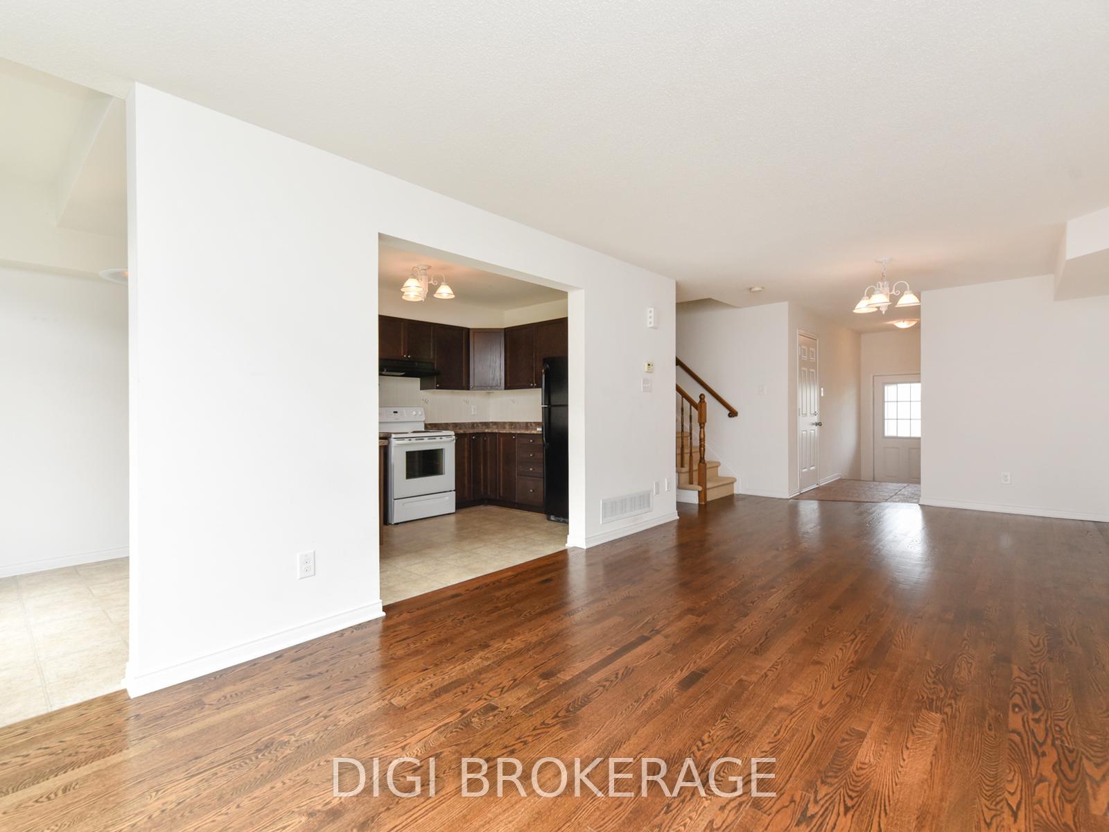 Photo 10 of 247 Arrita Street, Ottawa, Kanata - Emerald Meadows/Trailwest — HOMEH