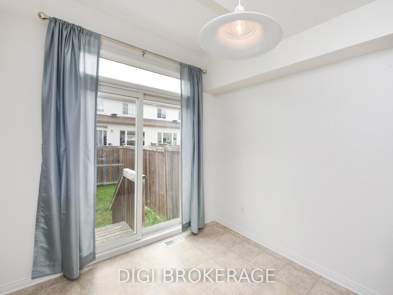 Photo 15 of 247 Arrita Street, Ottawa, Kanata - Emerald Meadows/Trailwest — HOMEH