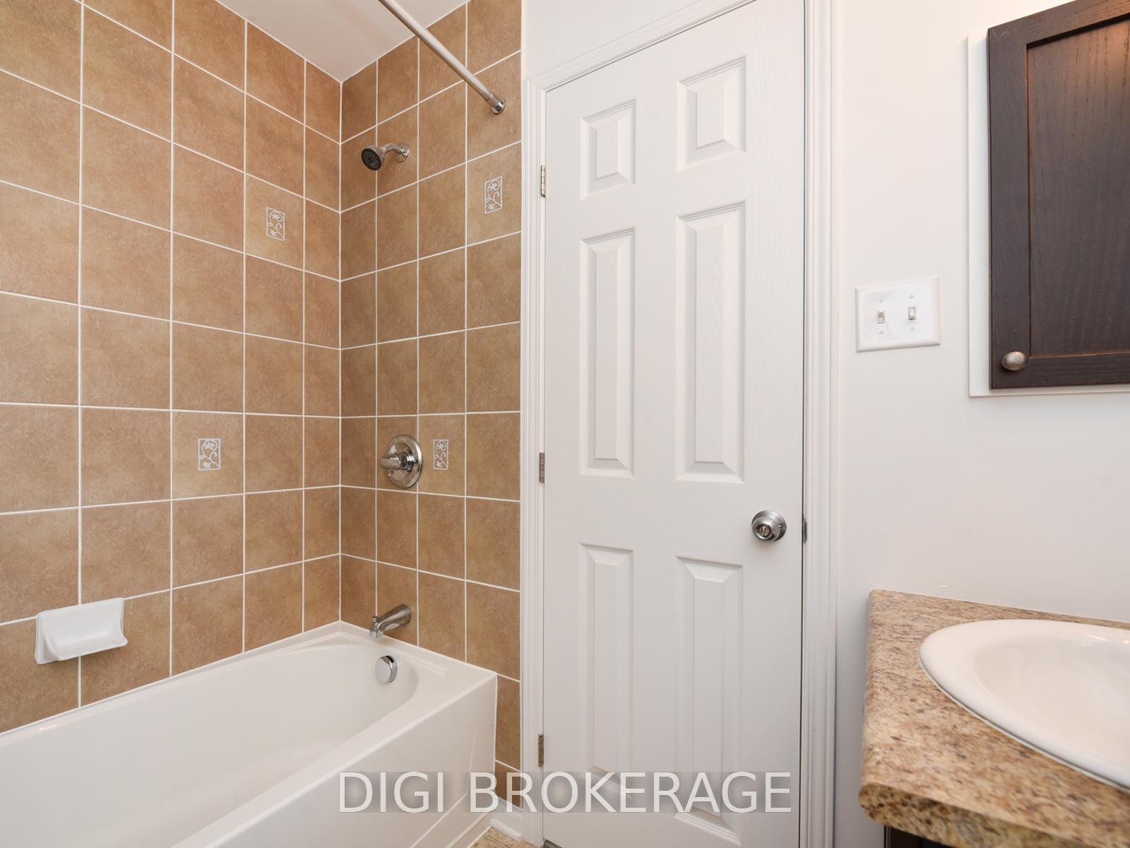 Photo 25 of 247 Arrita Street, Ottawa, Kanata - Emerald Meadows/Trailwest — HOMEH