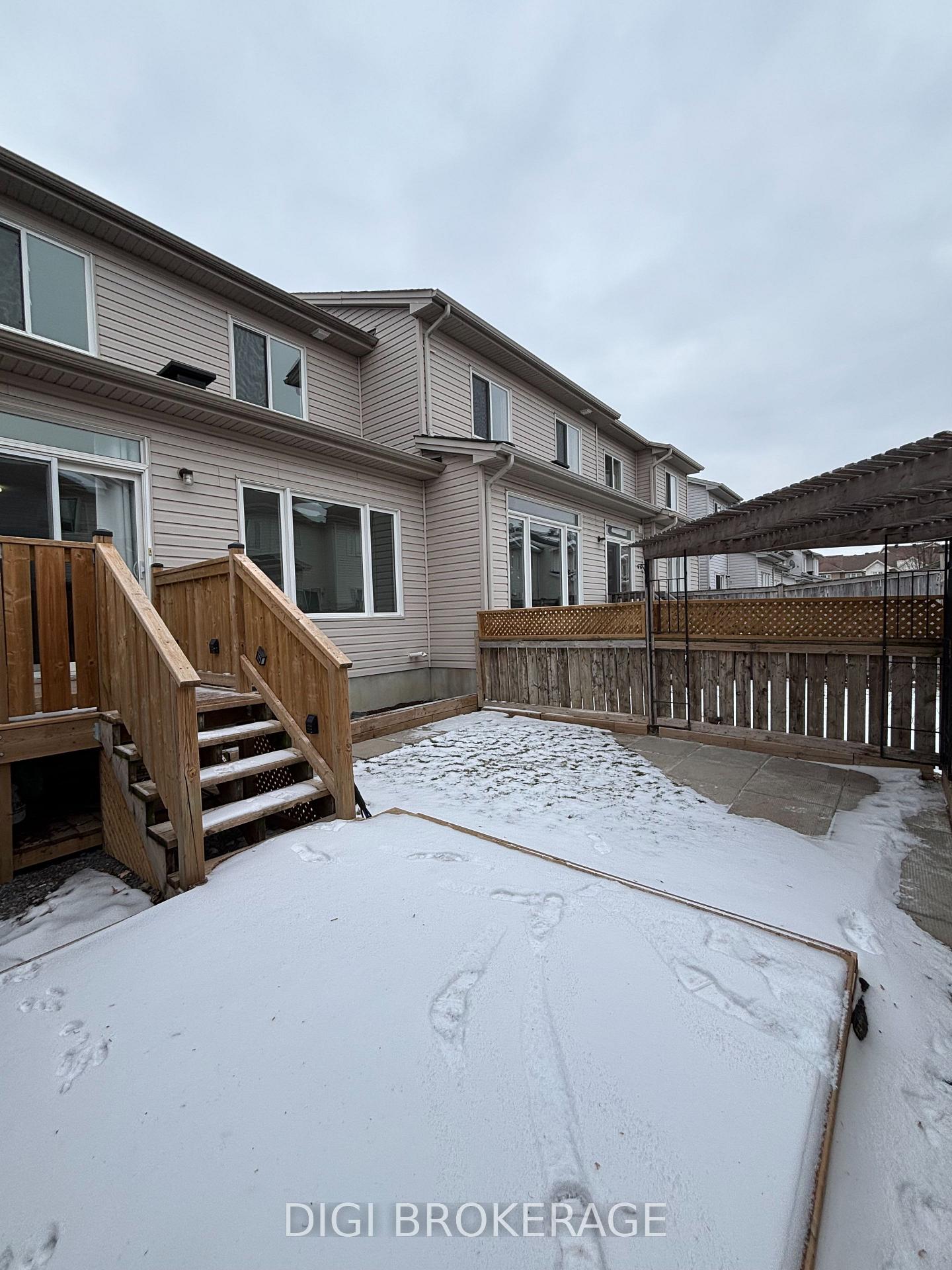 Photo 37 of 247 Arrita Street, Ottawa, Kanata - Emerald Meadows/Trailwest — HOMEH