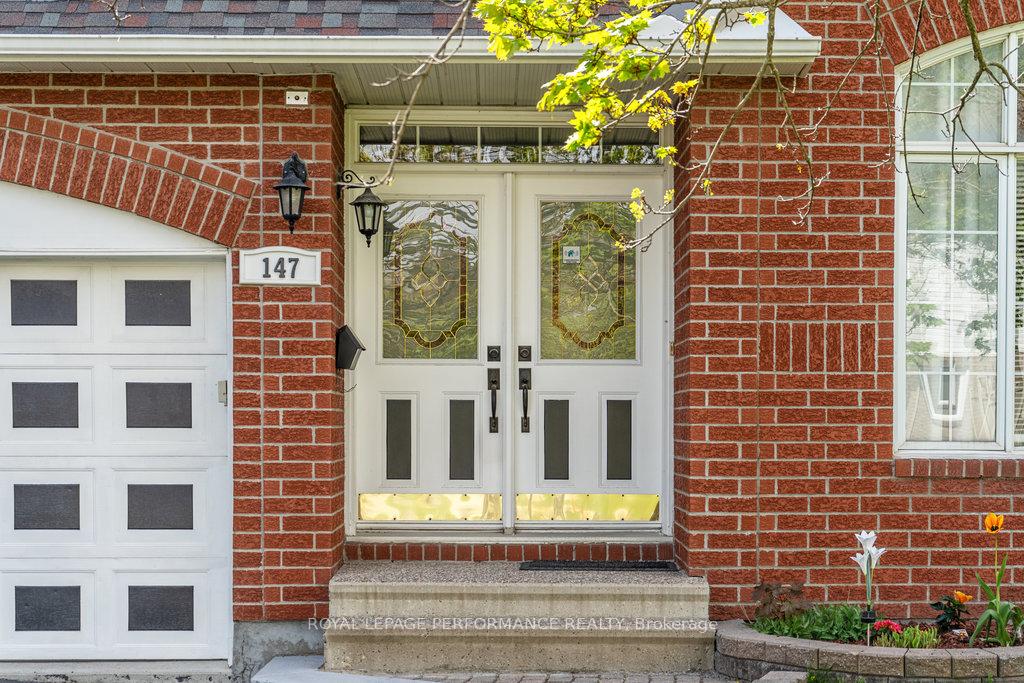 Photo 3 of 147 Grassy Plains Drive, Ottawa, Kanata - Emerald Meadows/Trailwest — HOMEH