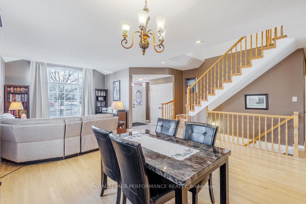 Photo 8 of 147 Grassy Plains Drive, Ottawa, Kanata - Emerald Meadows/Trailwest — HOMEH