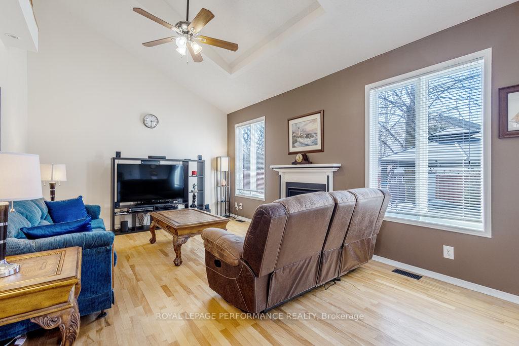 Photo 14 of 147 Grassy Plains Drive, Ottawa, Kanata - Emerald Meadows/Trailwest — HOMEH
