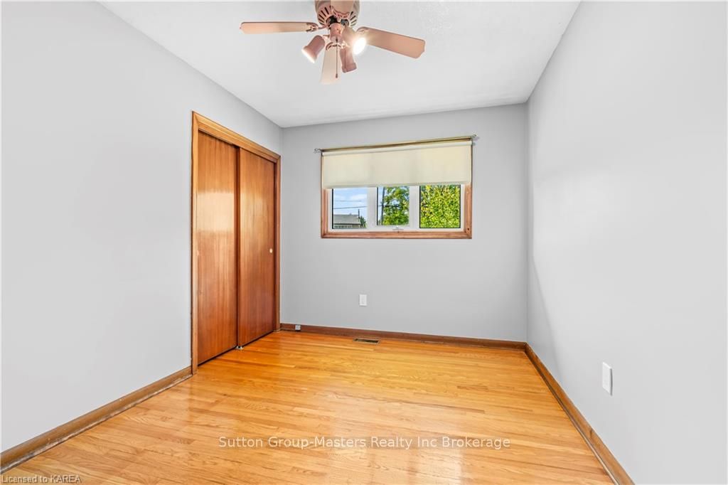 Photo 15 of 3 Morden Crescent, Loyalist, Amherstview — HOMEH