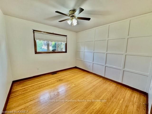 Photo 12 of 3 Morden Crescent, Loyalist, Amherstview — HOMEH