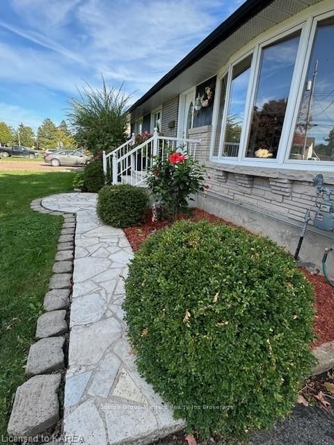 Photo 35 of 3 Morden Crescent, Loyalist, Amherstview — HOMEH