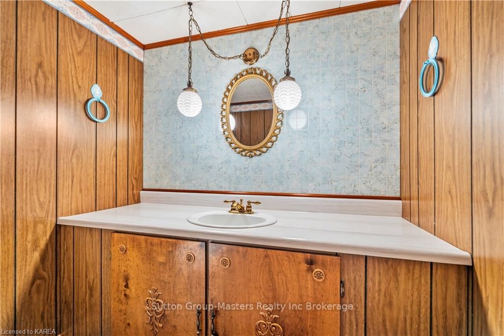 Photo 25 of 3 Morden Crescent, Loyalist, Amherstview — HOMEH
