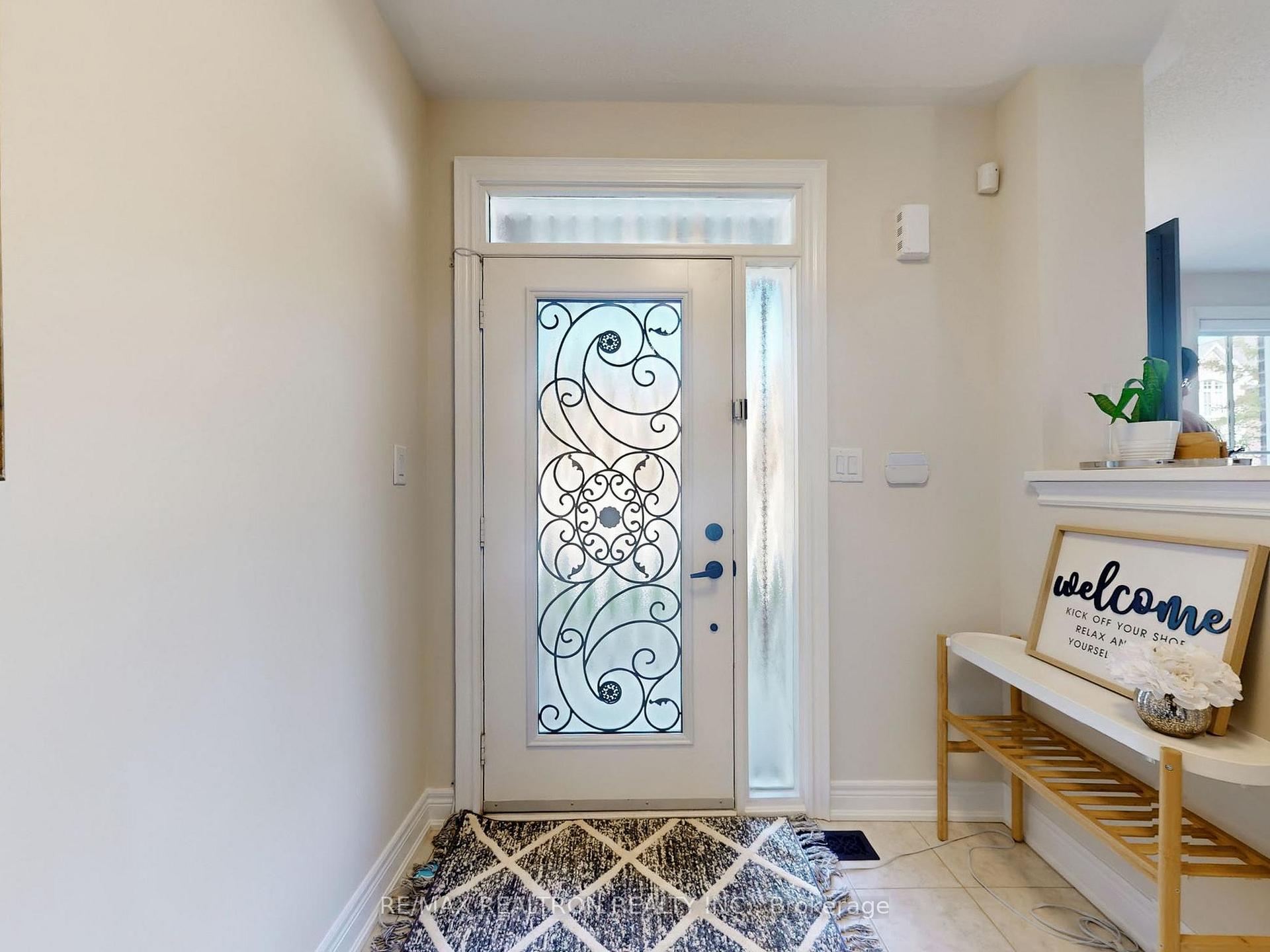 Photo 2 of 25 Walter Scott Crescent, Markham, Victoria Square — HOMEH