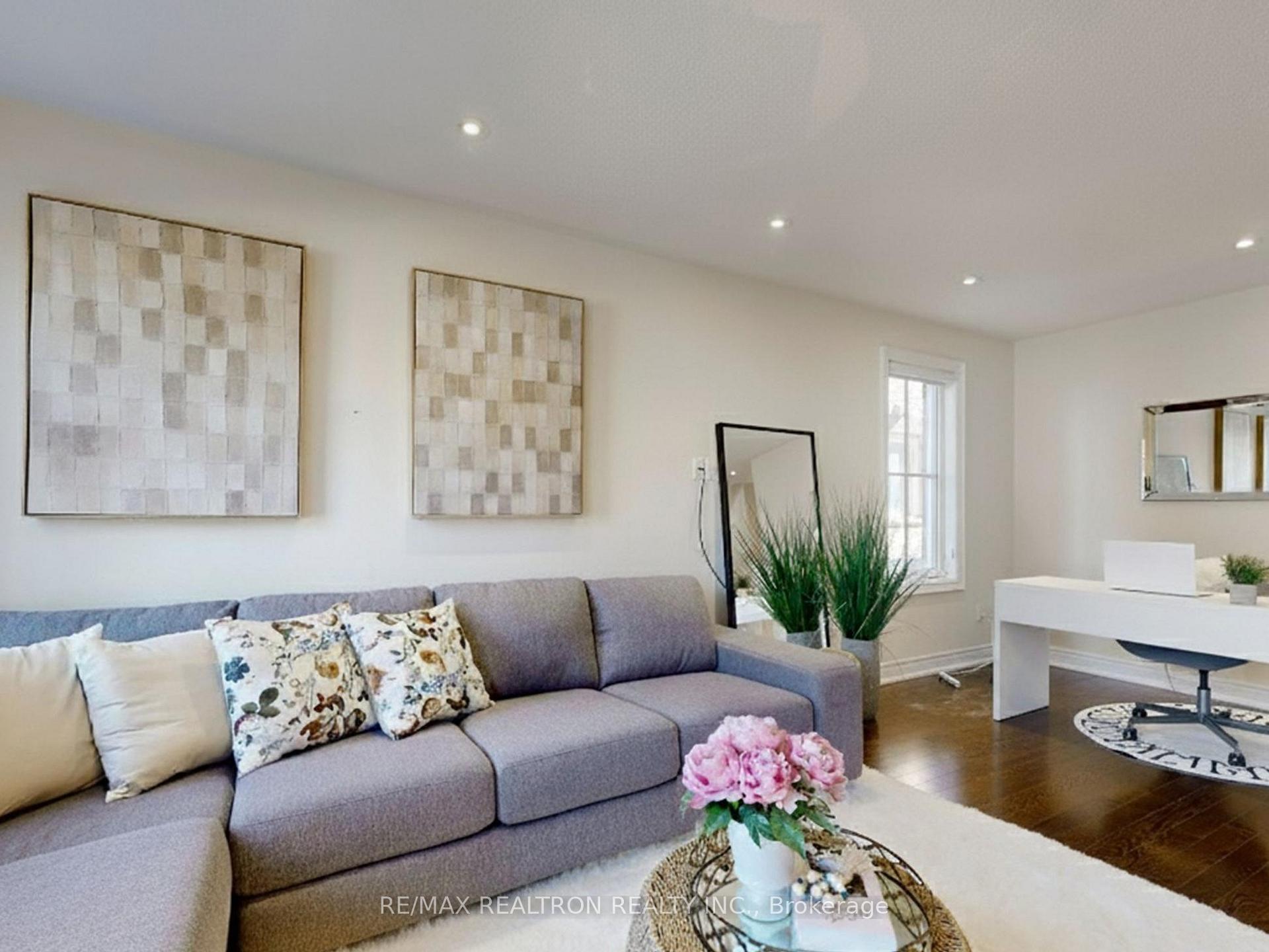 Photo 6 of 25 Walter Scott Crescent, Markham, Victoria Square — HOMEH