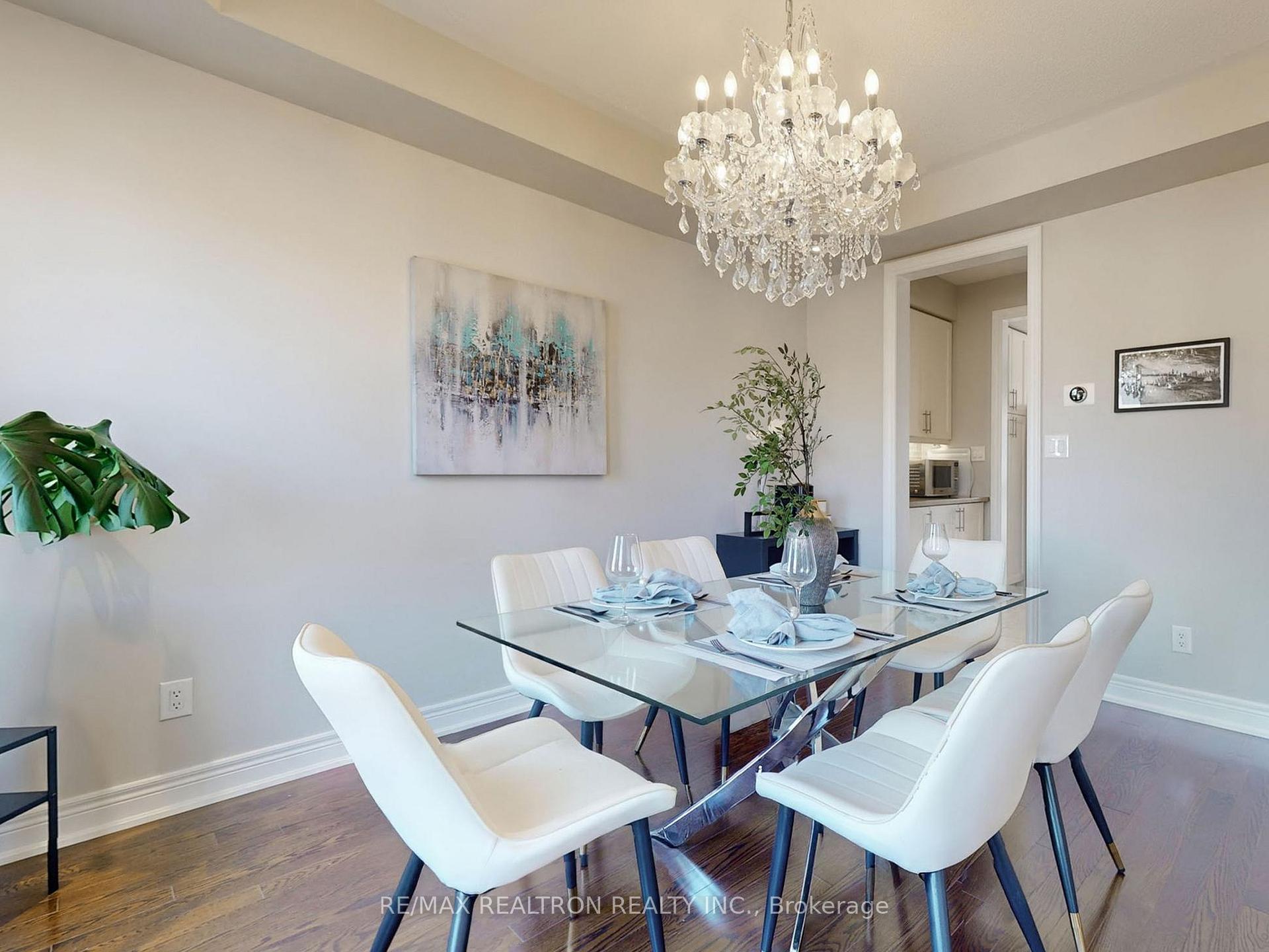 Photo 15 of 25 Walter Scott Crescent, Markham, Victoria Square — HOMEH