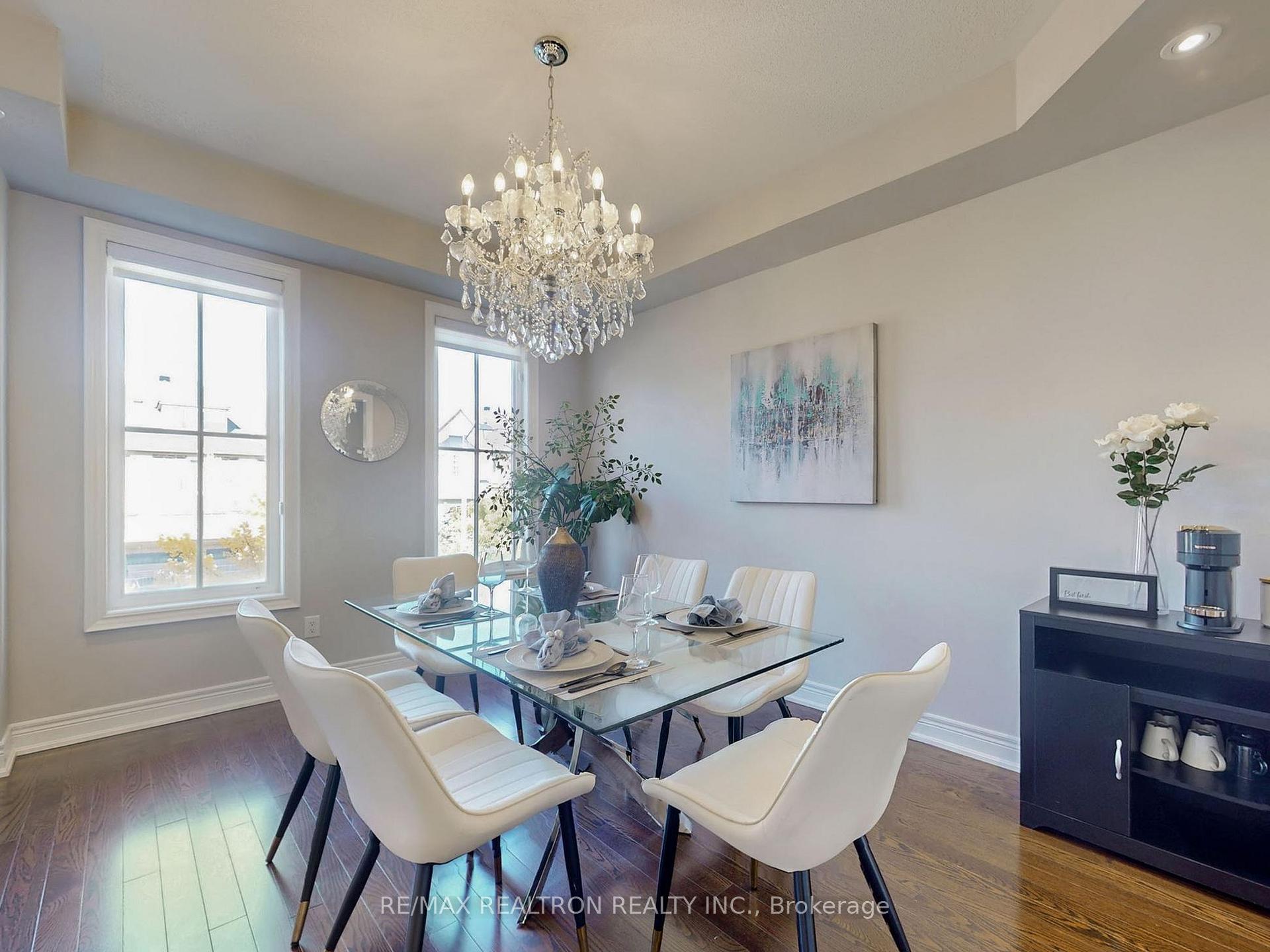 Photo 16 of 25 Walter Scott Crescent, Markham, Victoria Square — HOMEH