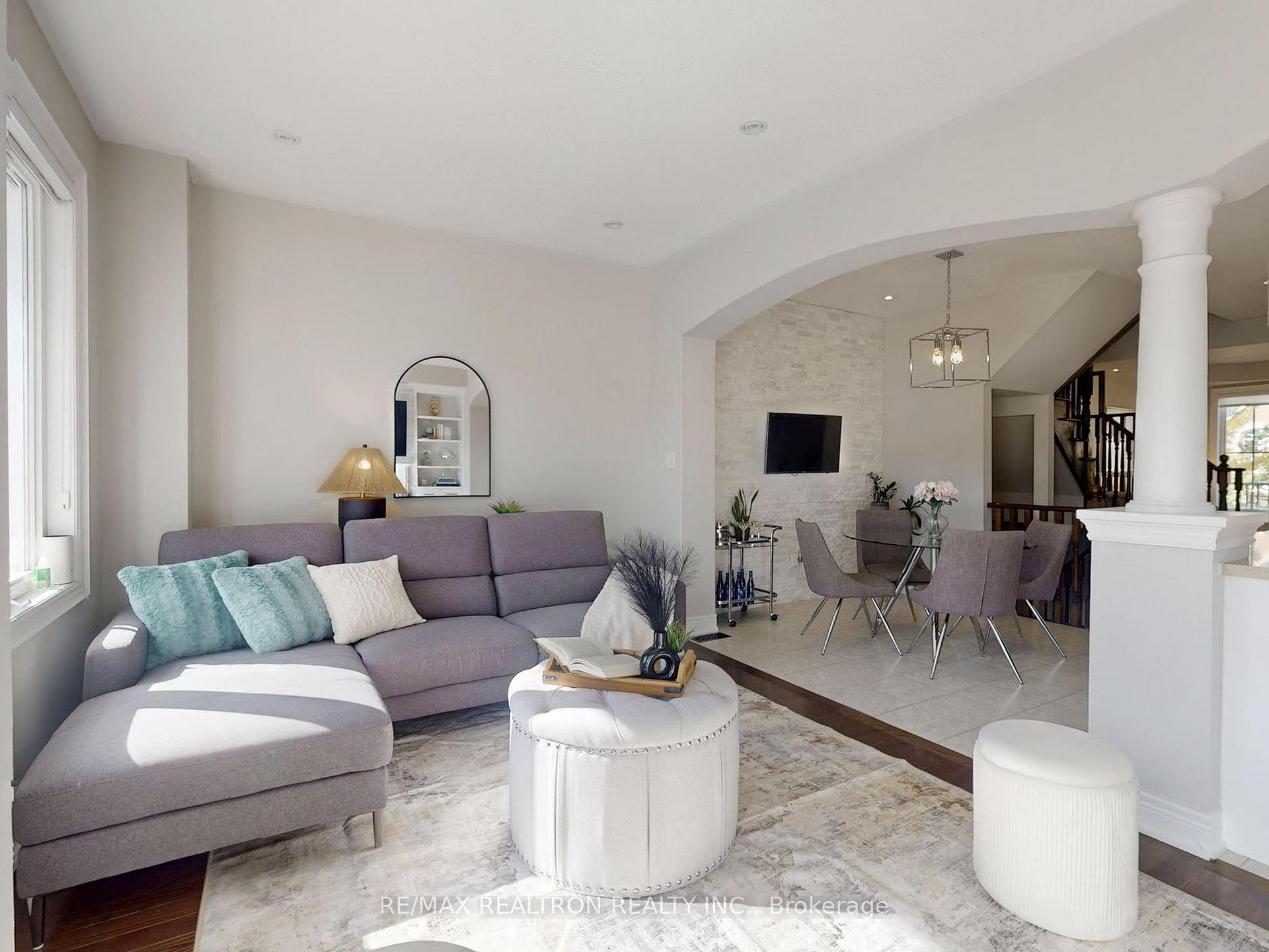 Photo 19 of 25 Walter Scott Crescent, Markham, Victoria Square — HOMEH
