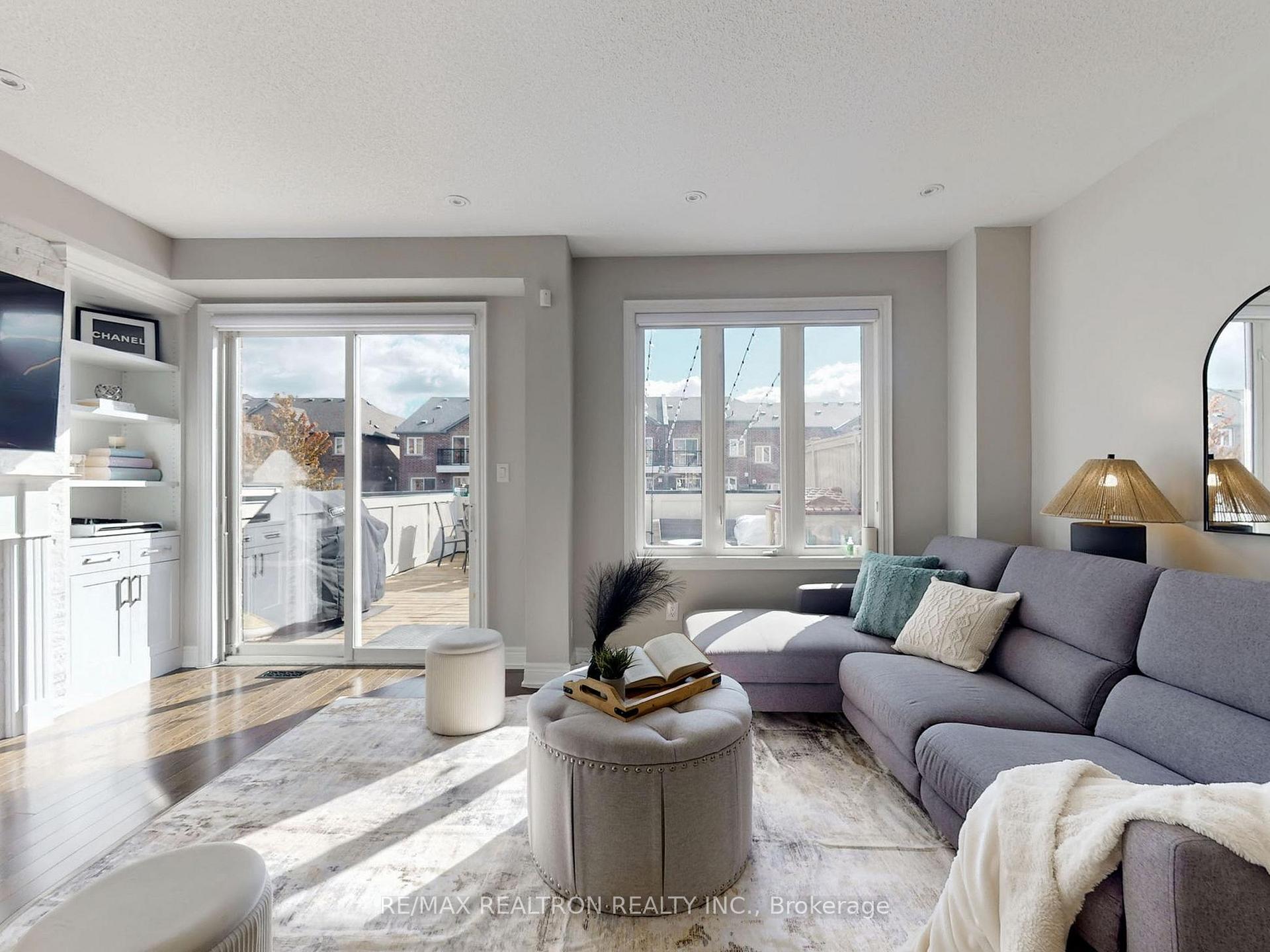 Photo 20 of 25 Walter Scott Crescent, Markham, Victoria Square — HOMEH
