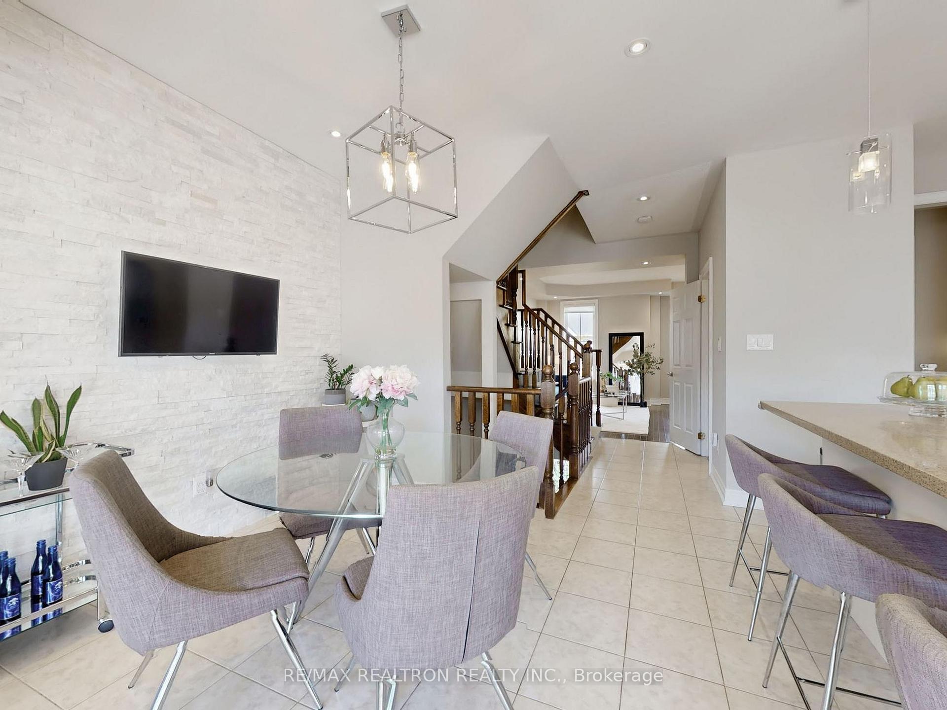 Photo 22 of 25 Walter Scott Crescent, Markham, Victoria Square — HOMEH