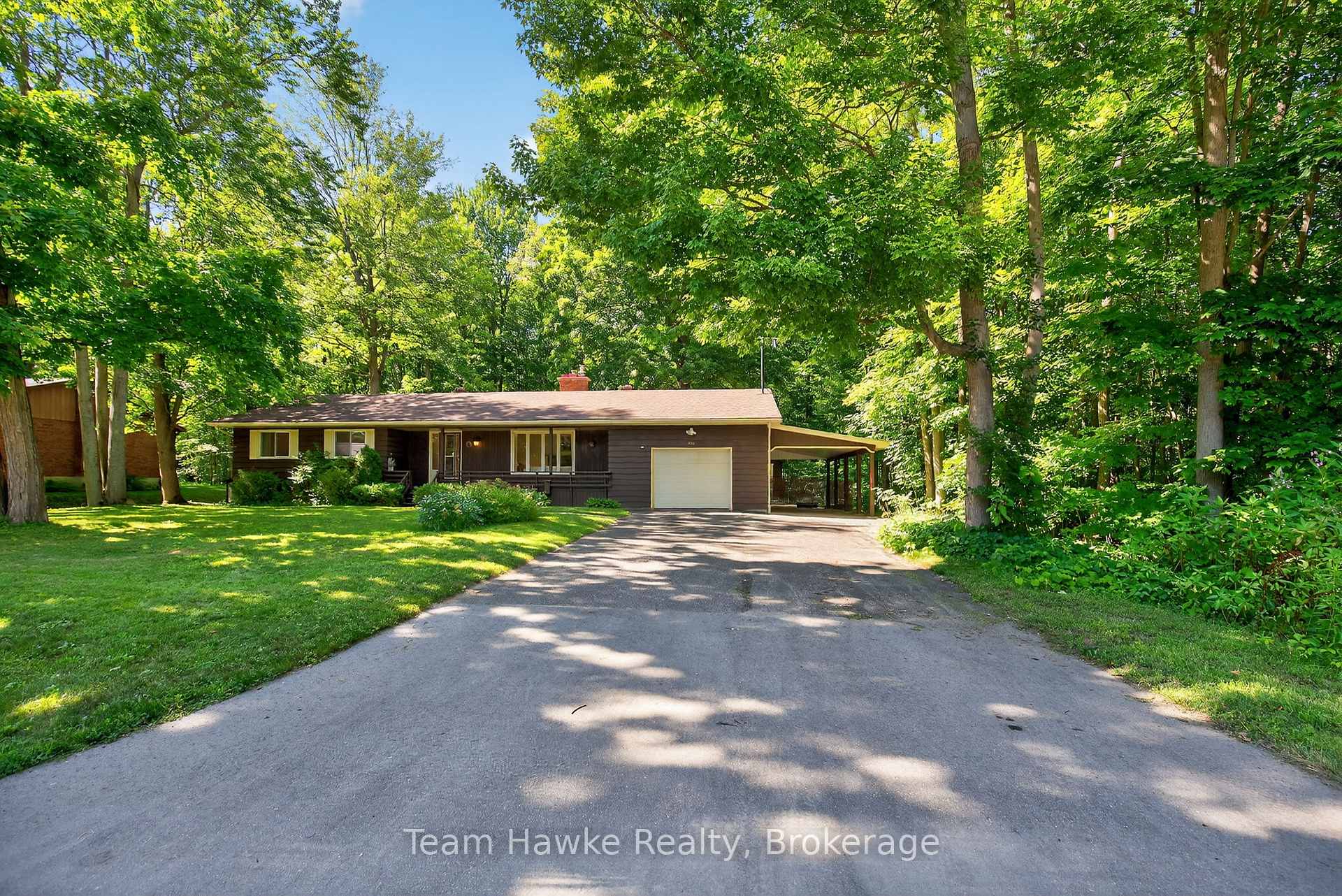 Photo 3 of 926 Midland Point Road, Midland — HOMEH
