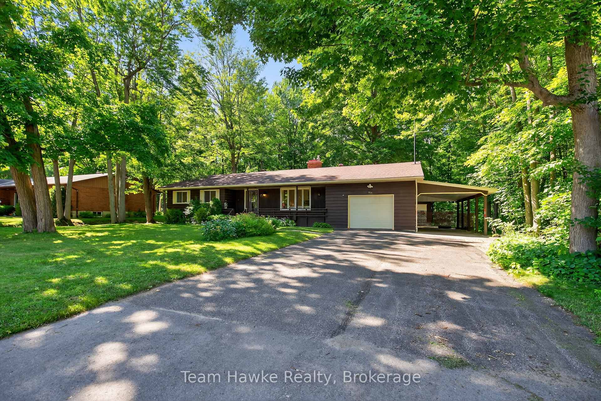Photo 4 of 926 Midland Point Road, Midland — HOMEH
