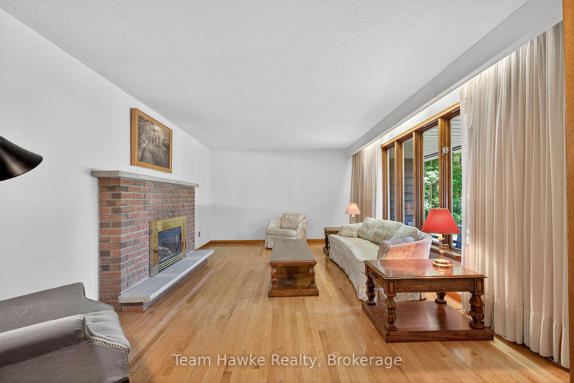 Photo 9 of 926 Midland Point Road, Midland — HOMEH