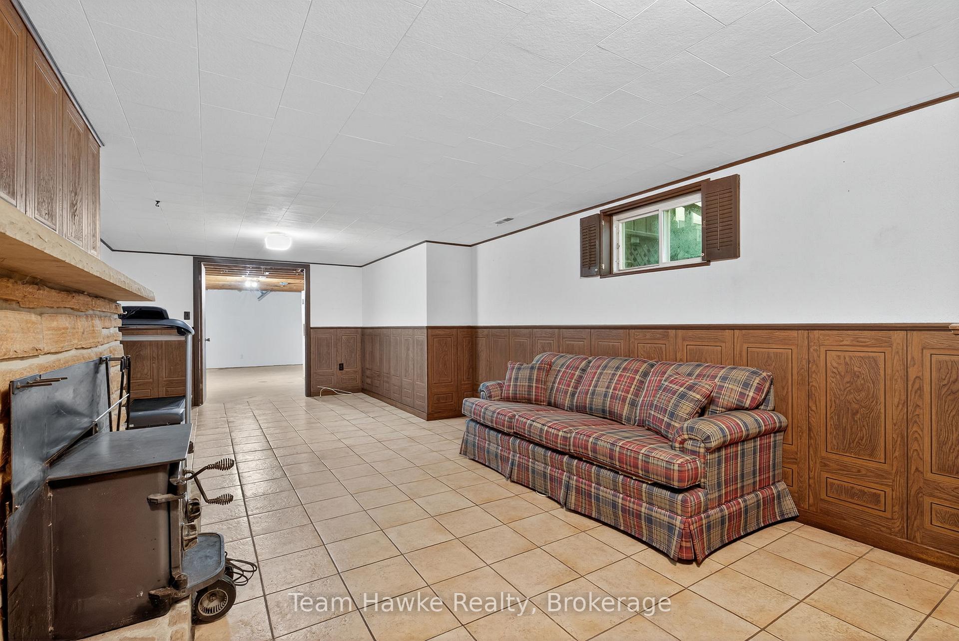 Photo 30 of 926 Midland Point Road, Midland — HOMEH