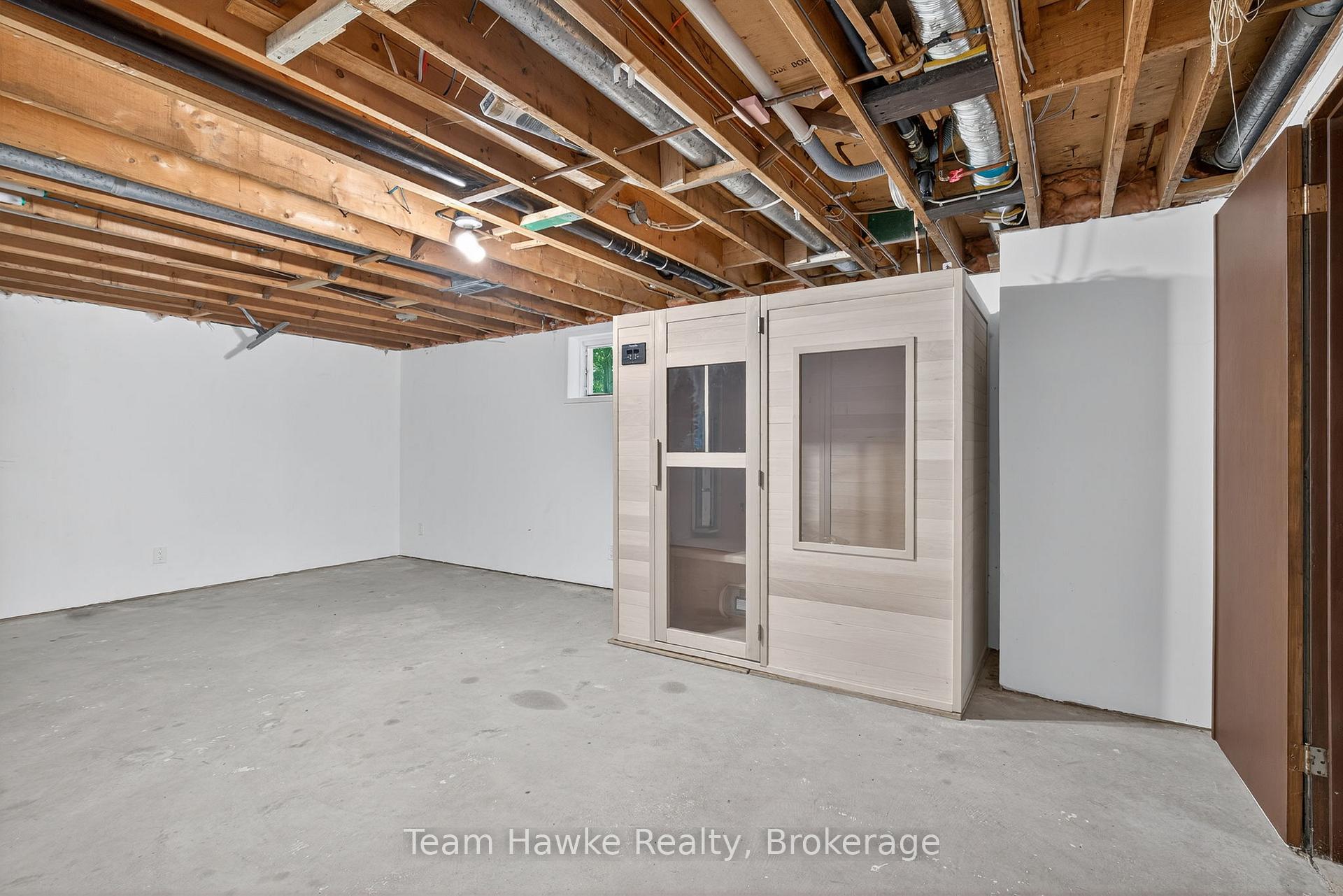 Photo 32 of 926 Midland Point Road, Midland — HOMEH