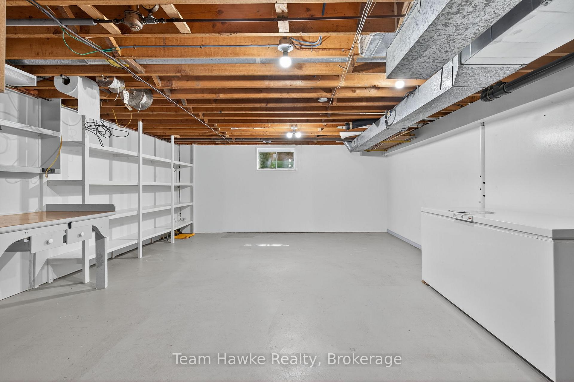 Photo 33 of 926 Midland Point Road, Midland — HOMEH