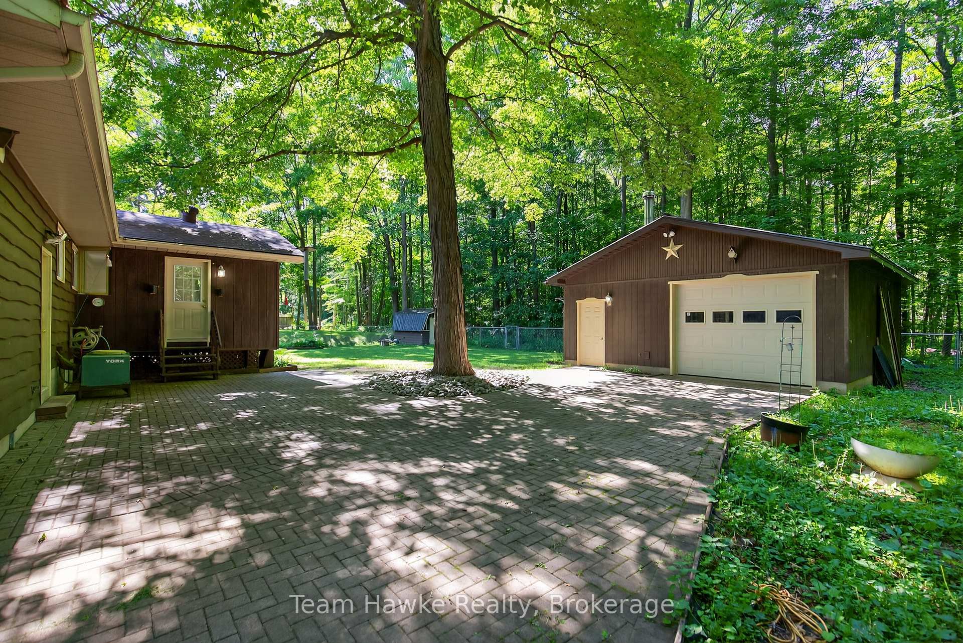Photo 38 of 926 Midland Point Road, Midland — HOMEH