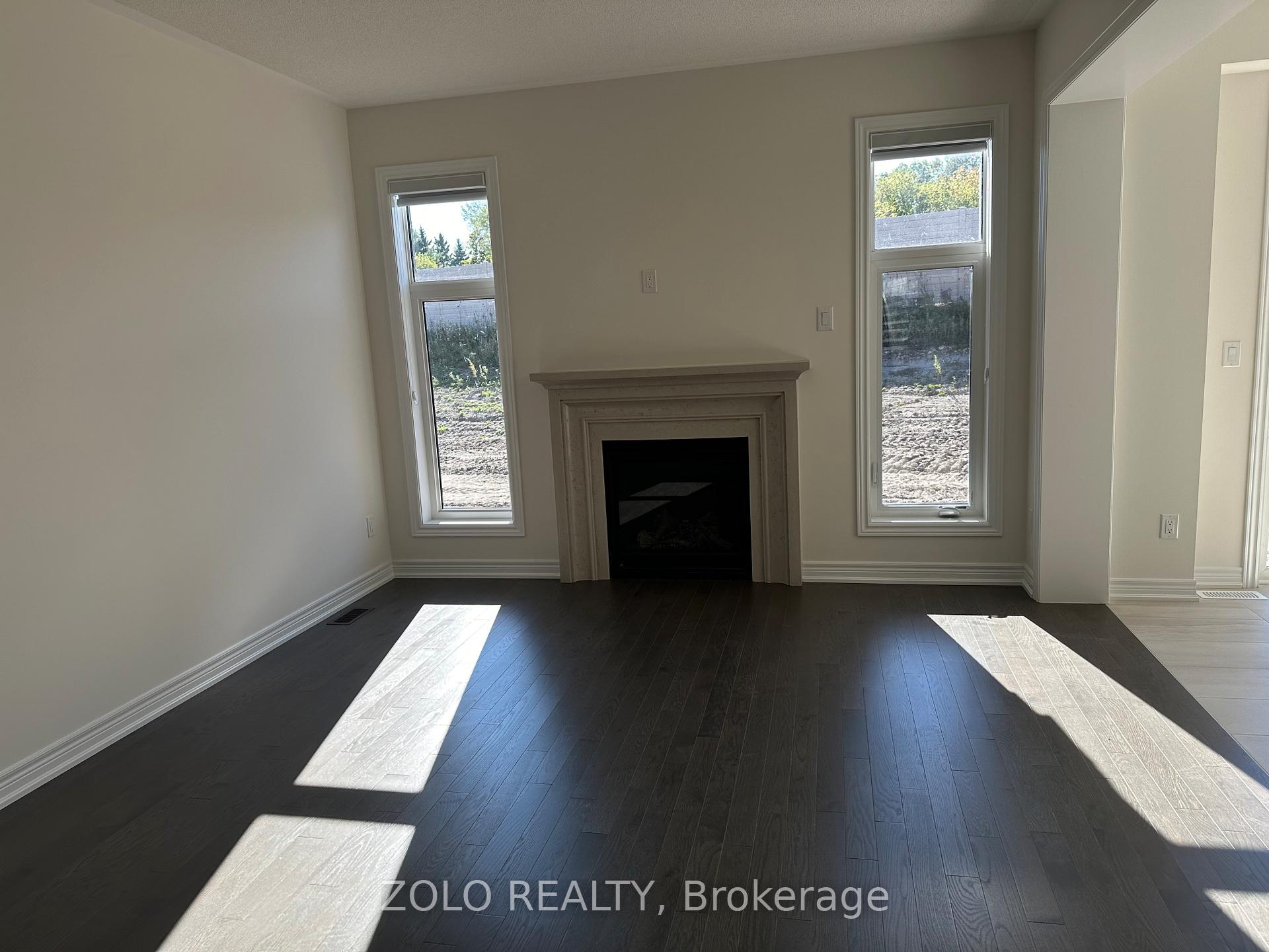 Photo 3 of 1386 Davis Loop, Innisfil, Lefroy — HOMEH