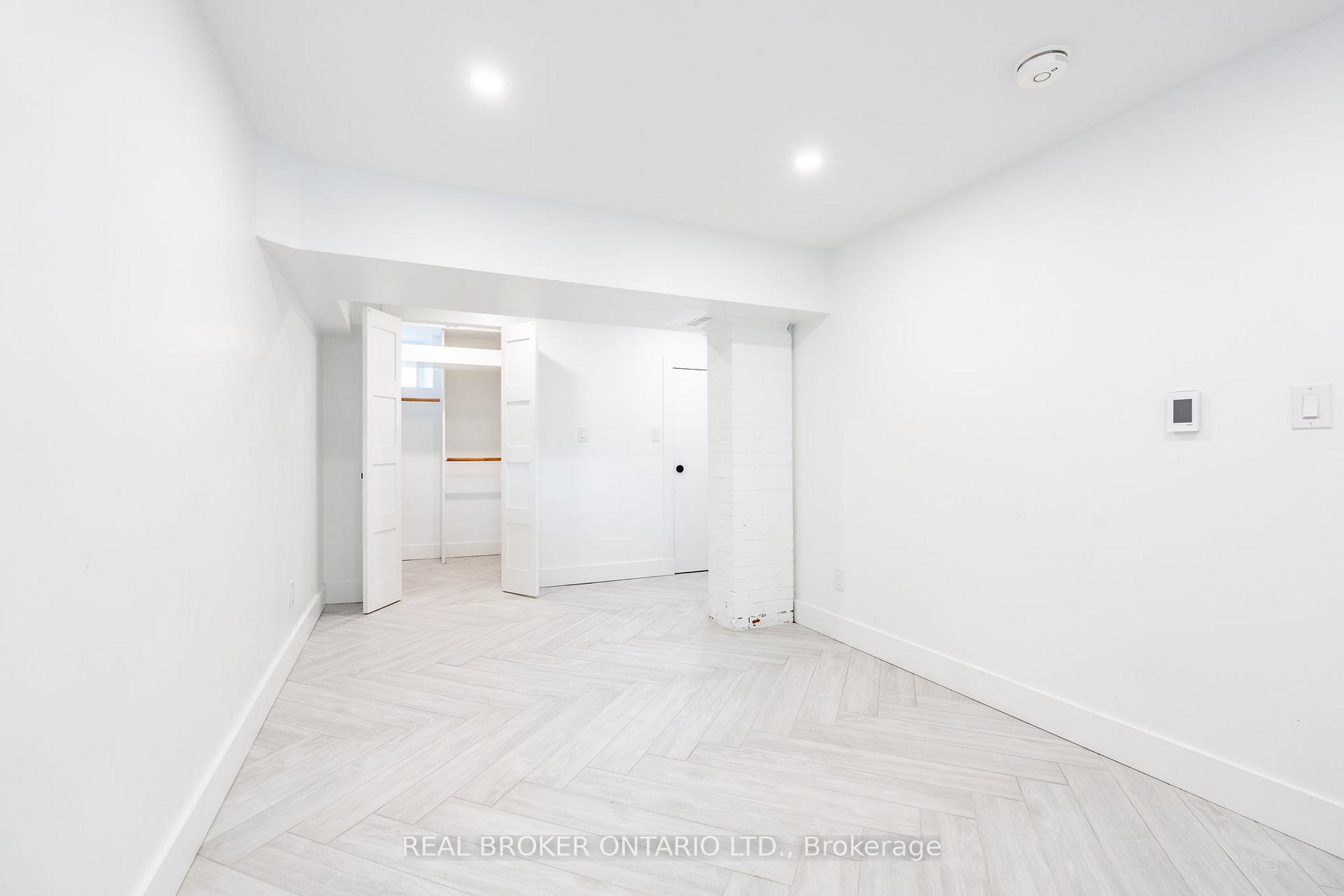 Photo 16 of Unit 4, 137 Sherman Avenue S, Hamilton, Blakeley — HOMEH