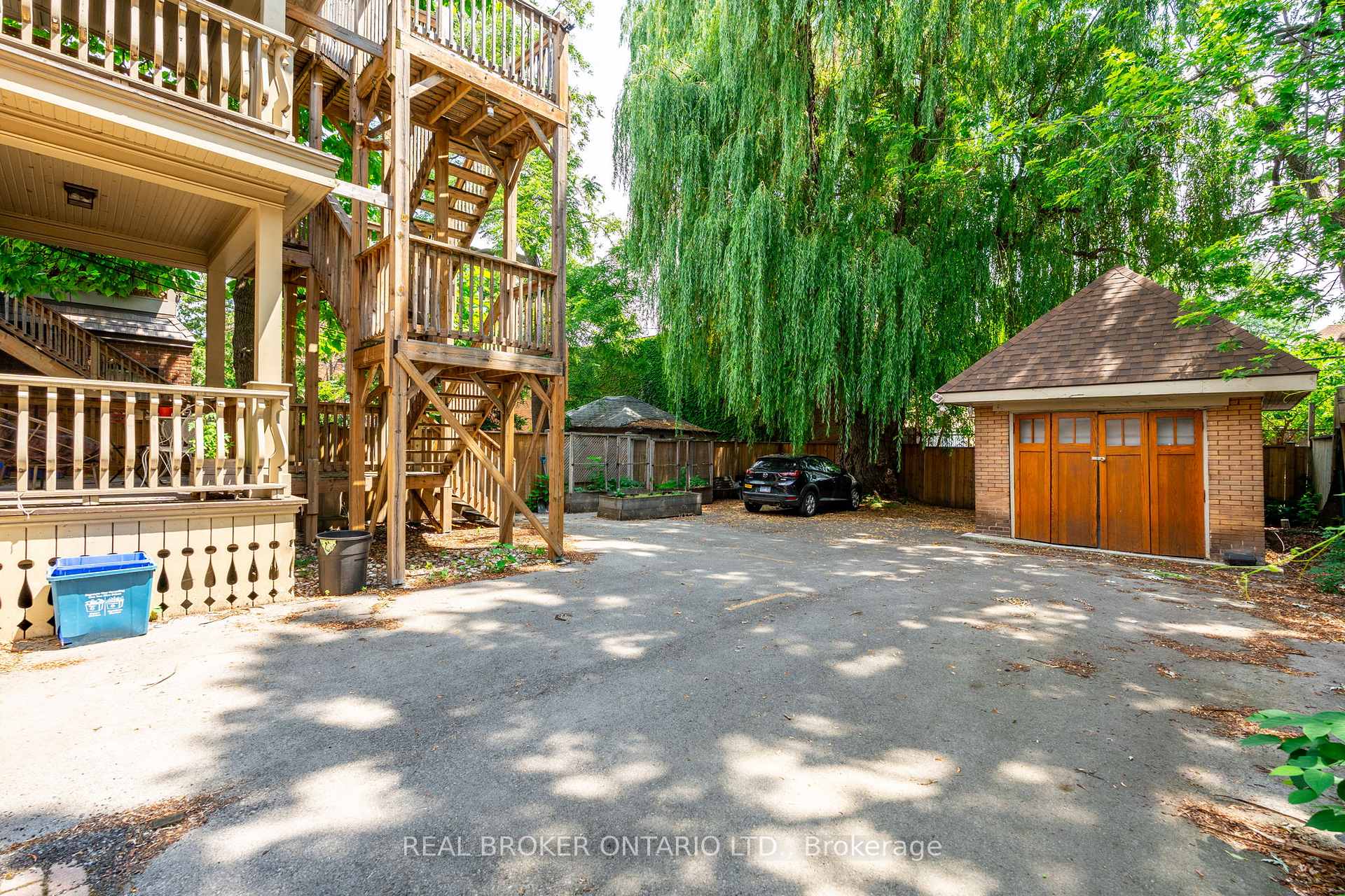 Photo 20 of Unit 4, 137 Sherman Avenue S, Hamilton, Blakeley — HOMEH