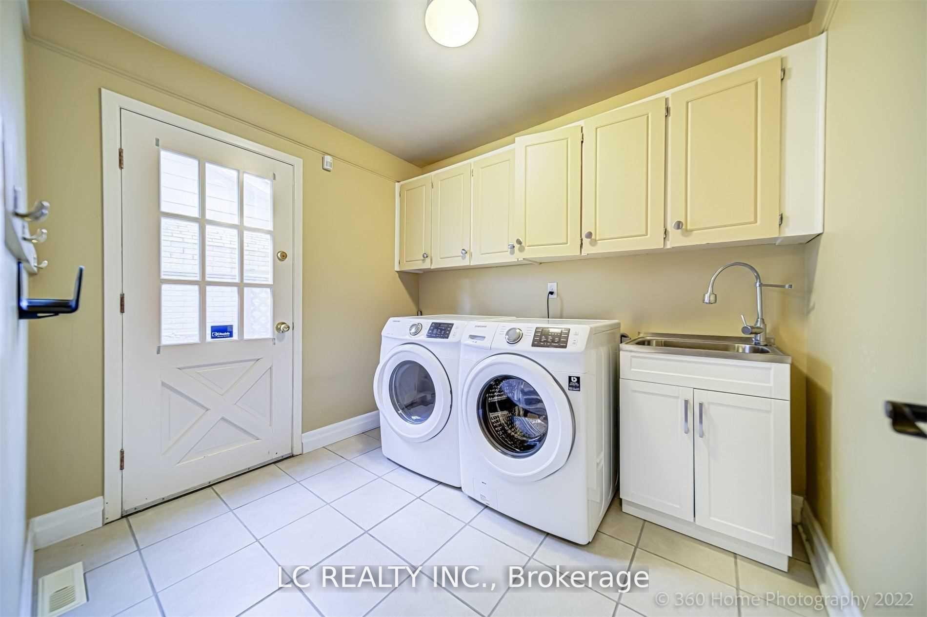 Photo 12 of 92 Emmeloord Crescent, Markham, Unionville — HOMEH