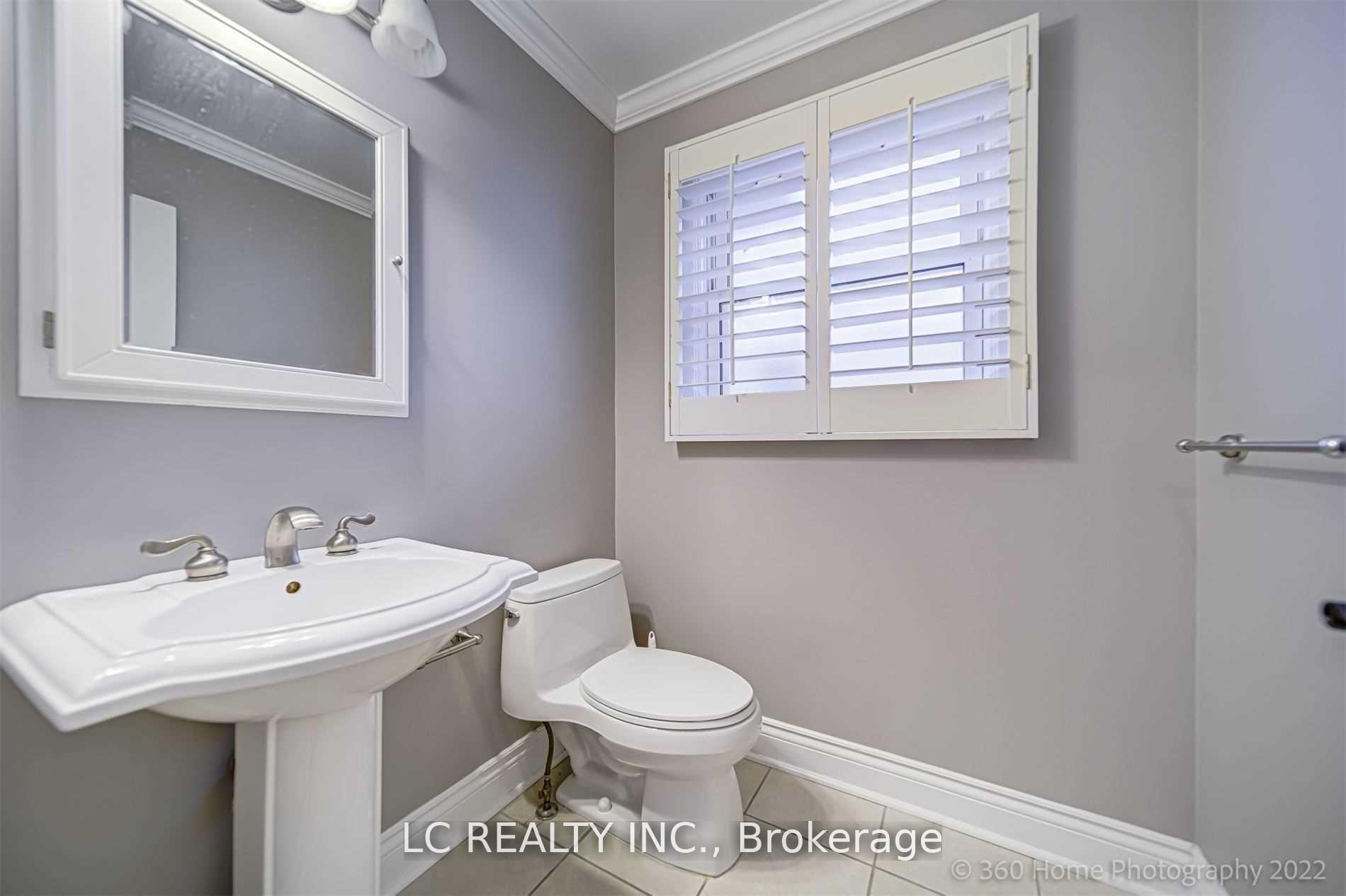 Photo 13 of 92 Emmeloord Crescent, Markham, Unionville — HOMEH
