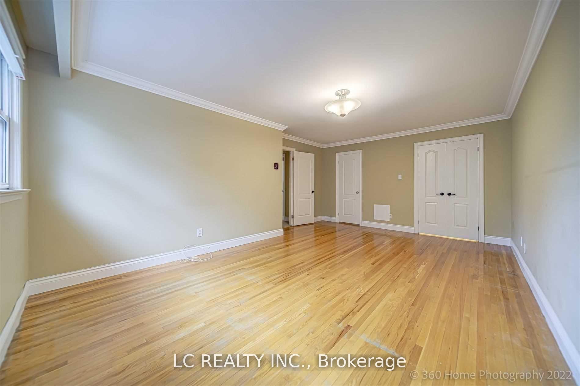 Photo 16 of 92 Emmeloord Crescent, Markham, Unionville — HOMEH