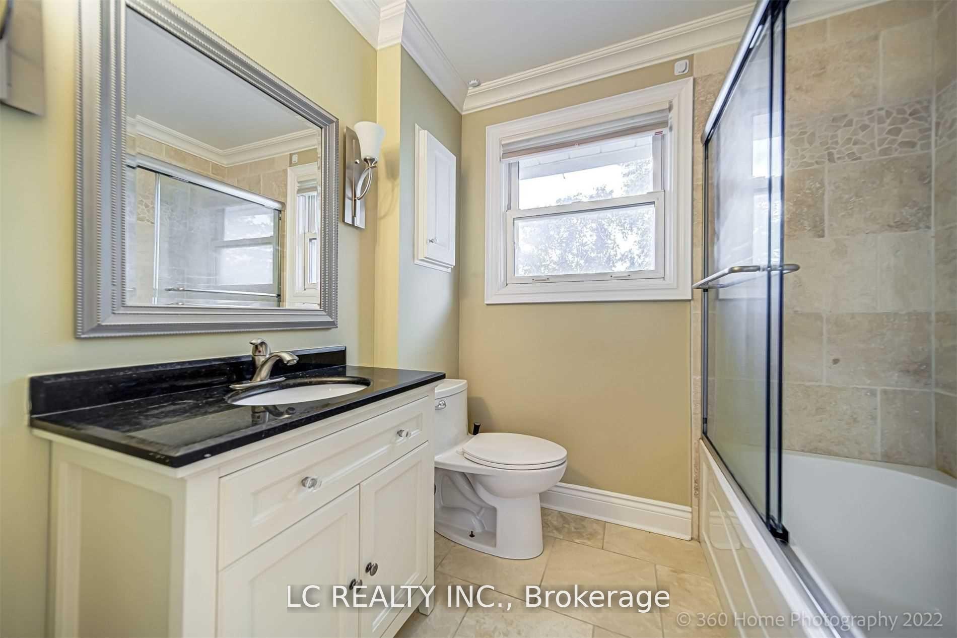Photo 21 of 92 Emmeloord Crescent, Markham, Unionville — HOMEH