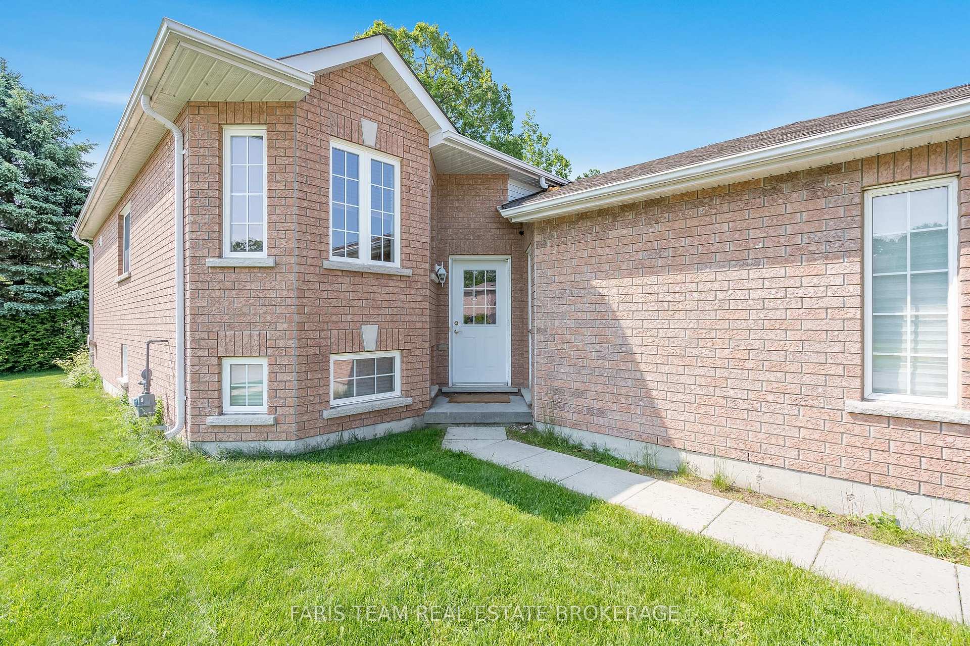 Photo 3 of 168 Griffin Street, Midland — HOMEH