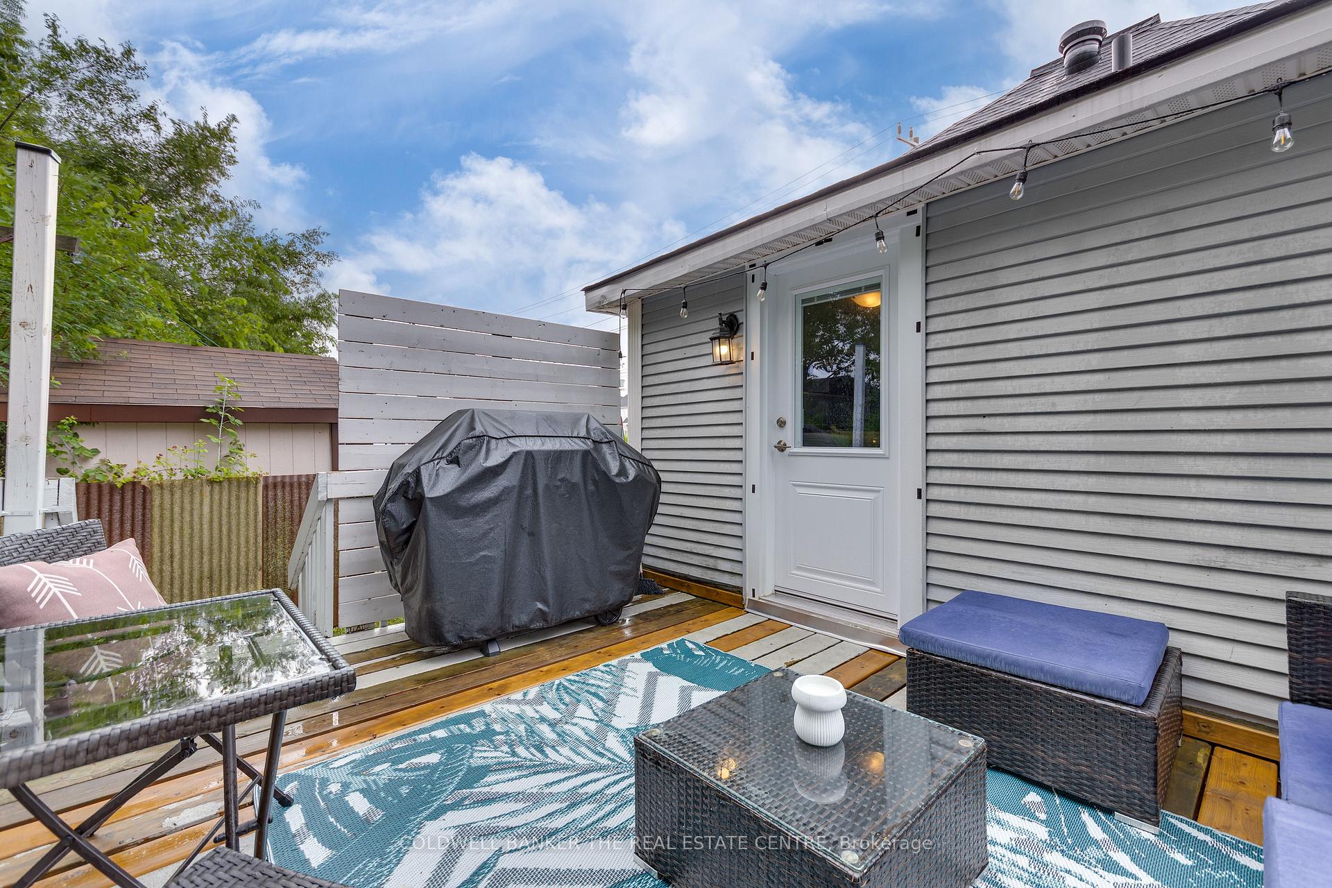 Photo 4 of 374 Yonge Street, Midland — HOMEH