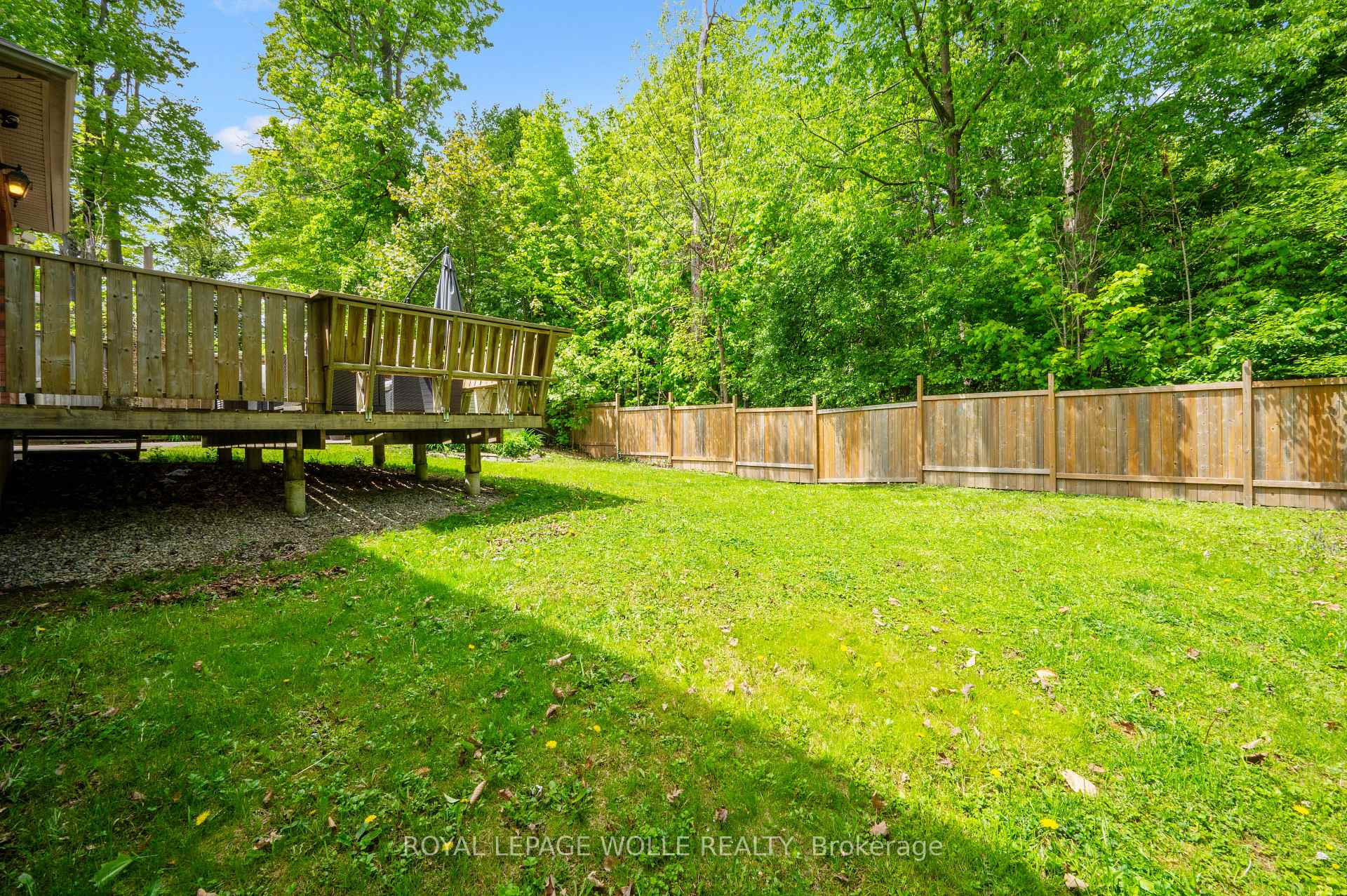 Photo 3 of 35 Dayman Court, Kitchener — HOMEH