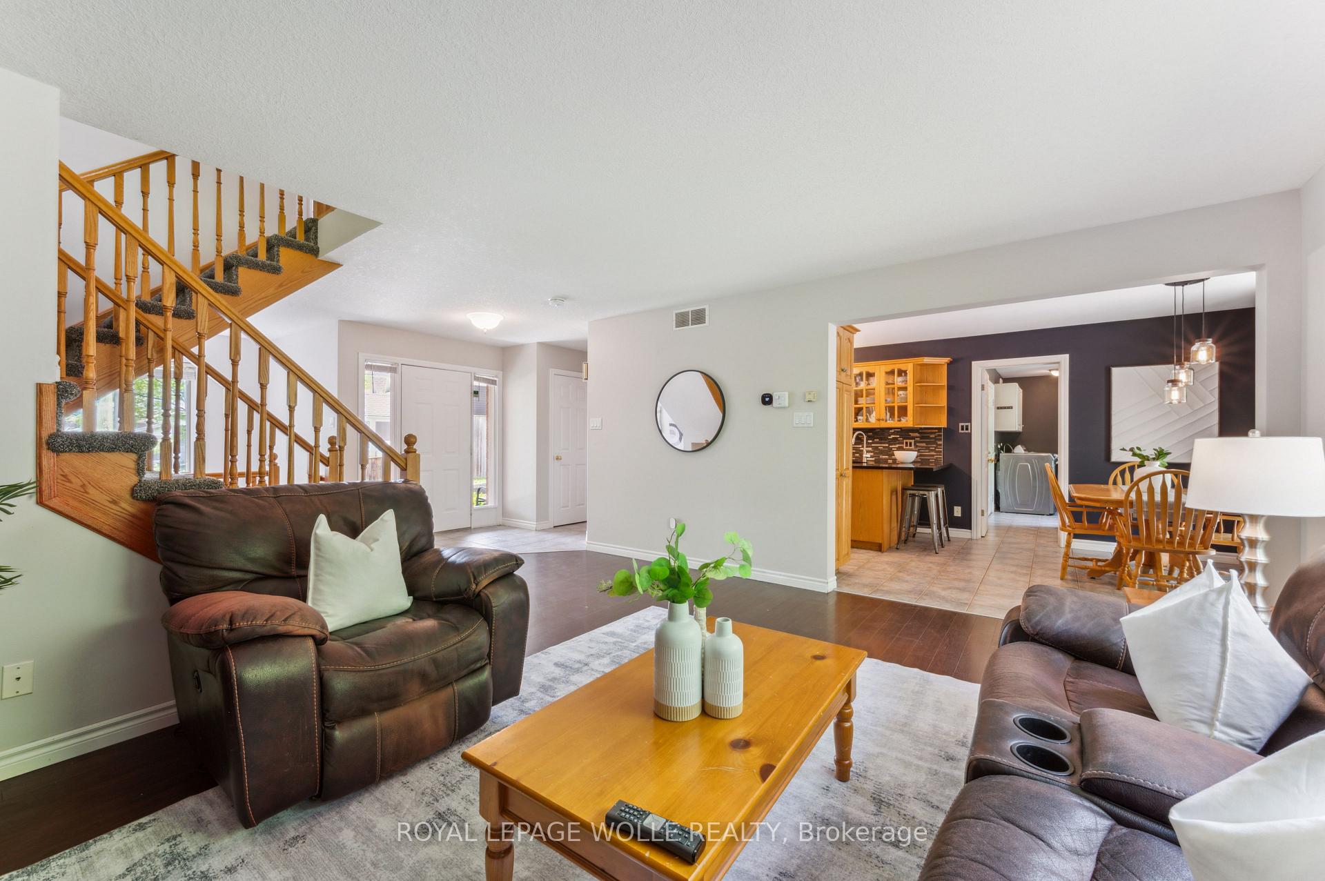 Photo 14 of 35 Dayman Court, Kitchener — HOMEH