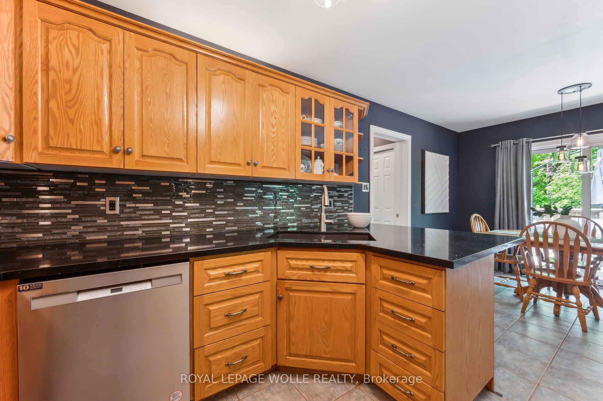 Photo 17 of 35 Dayman Court, Kitchener — HOMEH